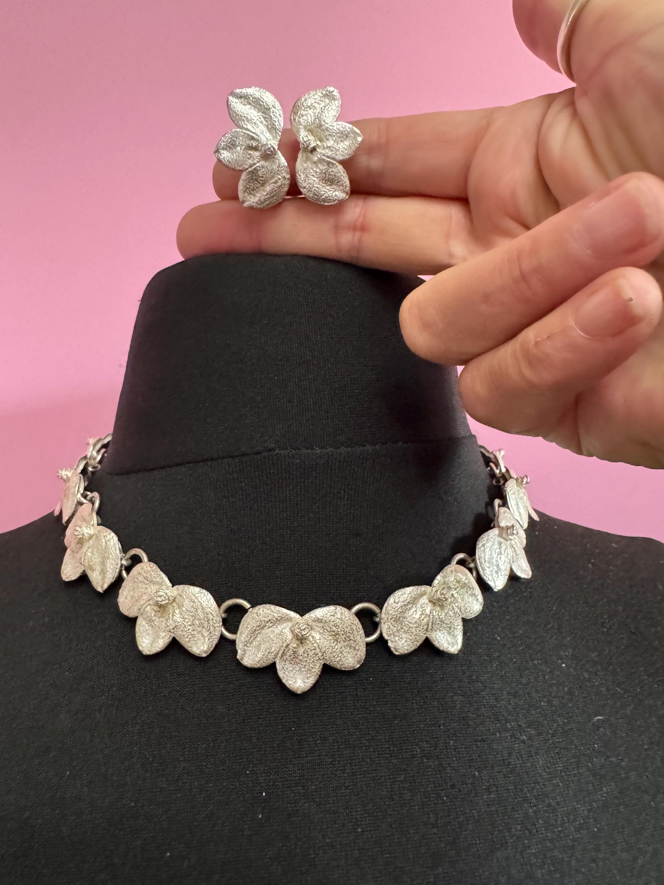 Vintage Charles Duret Modernist Necklace & Clip On Earrings: Matte Silver Tone