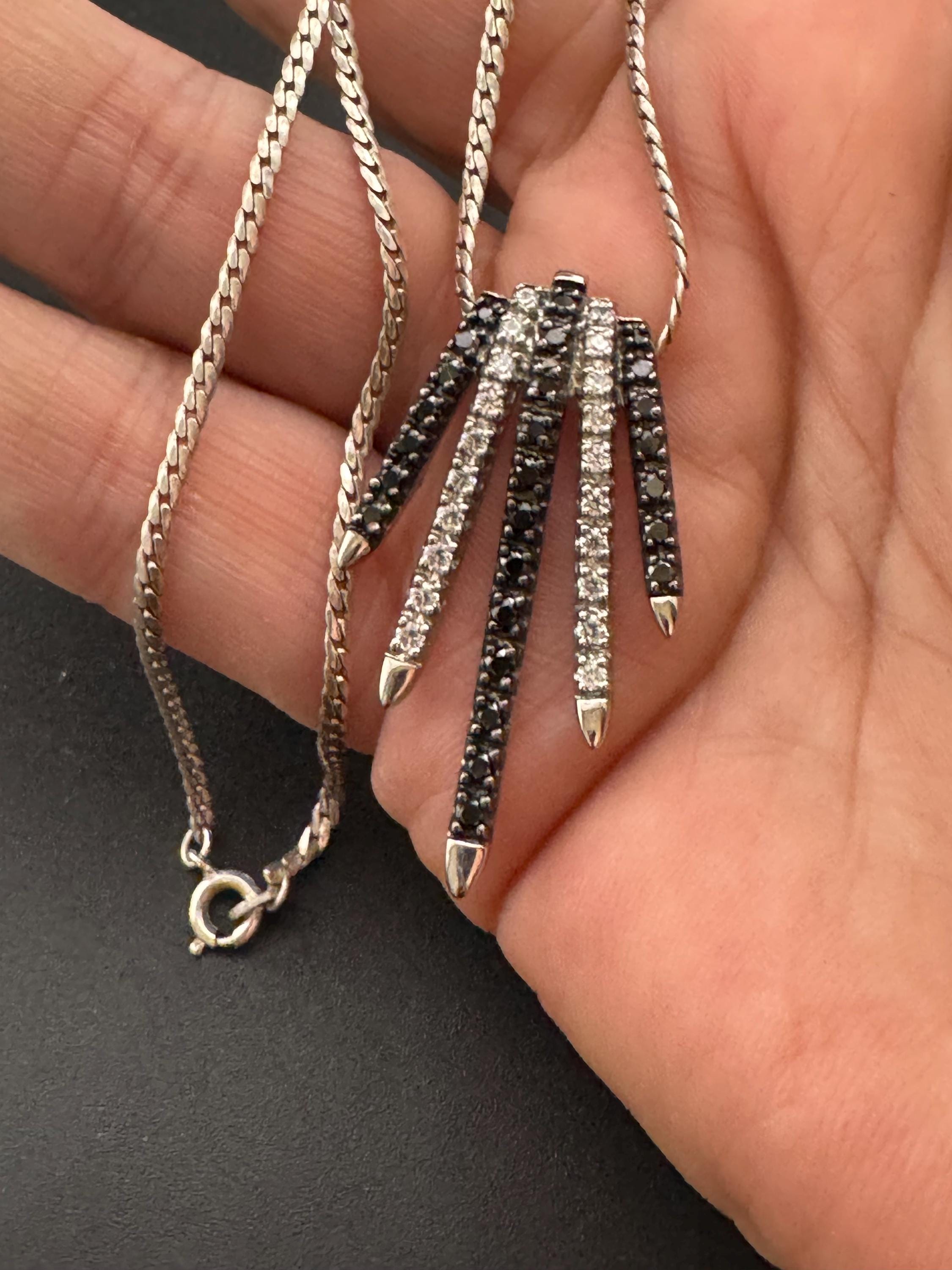 925 Sterling silver black and clear diamanté gem set pendant necklace 18” chain