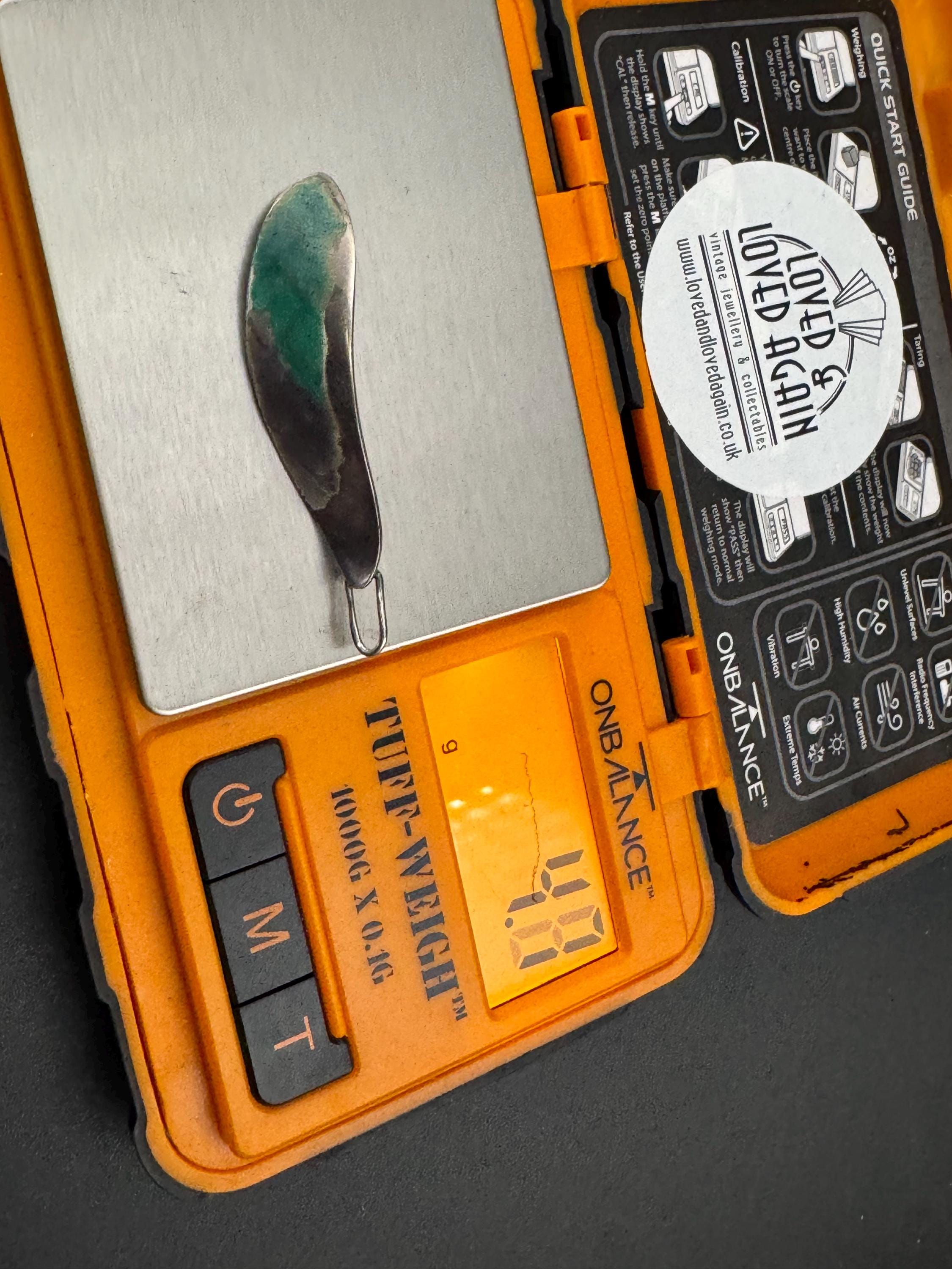 vintage green enamel artisan modernist pendant for a chain 925 sterling silver London hallmarks LMD