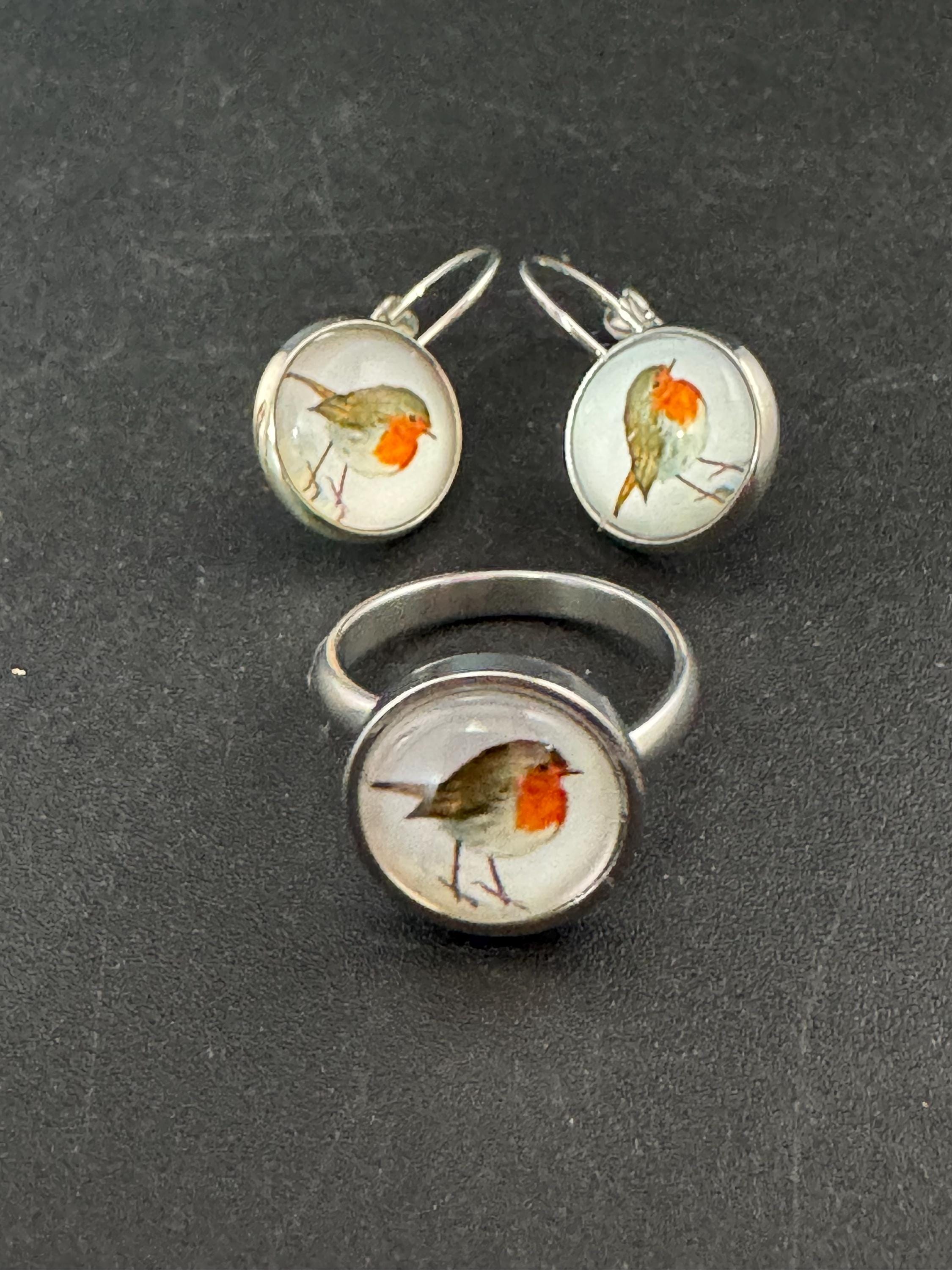 Handmade Garden bird Robin redbreast stainless steel adjustable ring 14mm glass cabochon