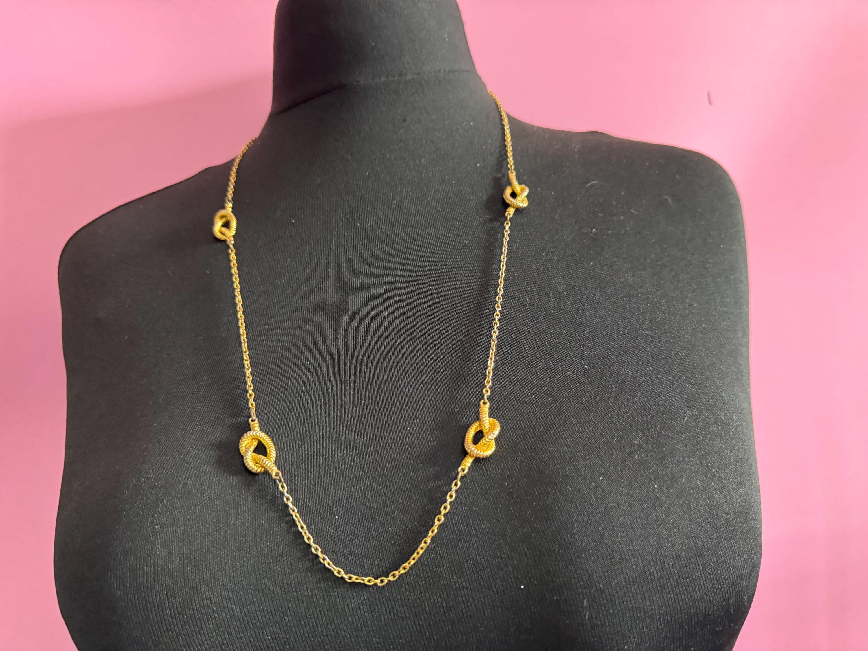 77cm long vintage nautical style gold tone fancy reef knot chain link long necklace