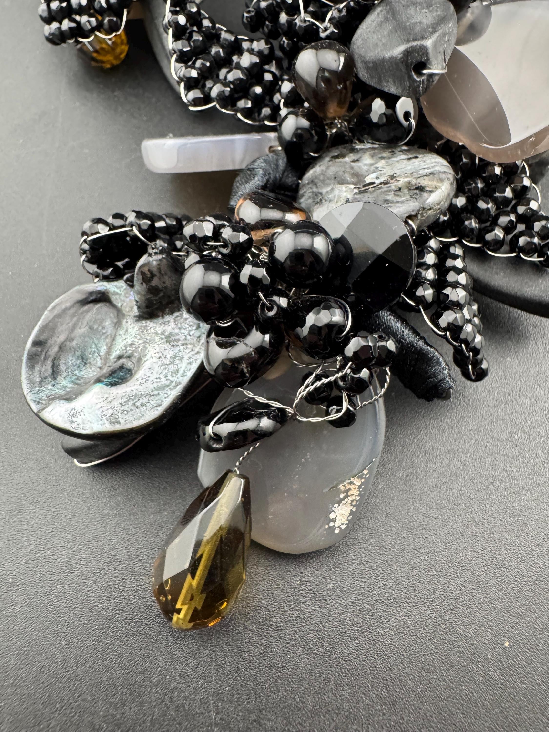 Vilaiwan Black Beaded Necklace: Gemstone Shell Runway Fashion