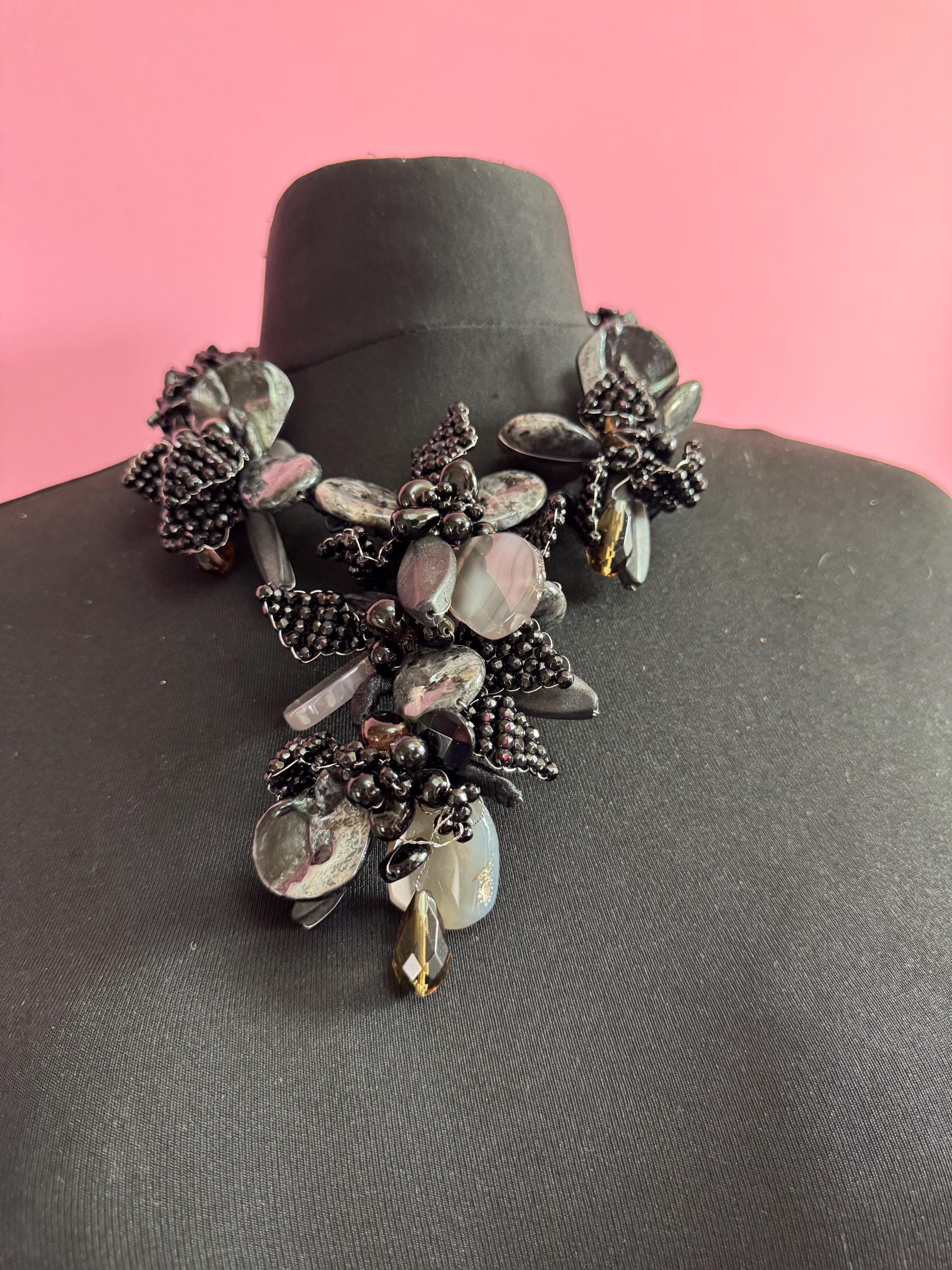 Vilaiwan Black Beaded Necklace: Gemstone Shell Runway Fashion