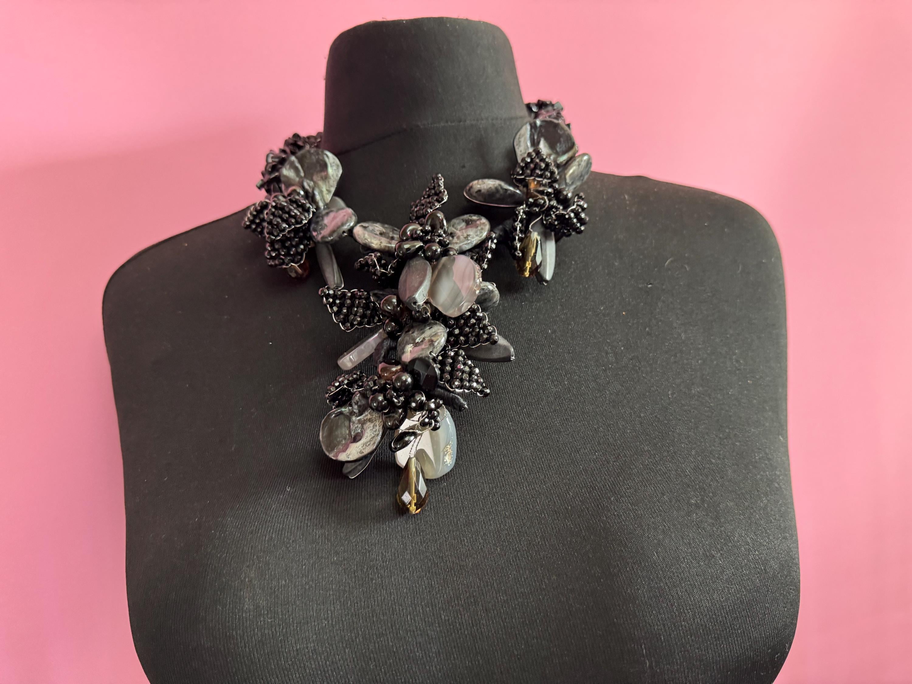 Vilaiwan Black Beaded Necklace: Gemstone Shell Runway Fashion