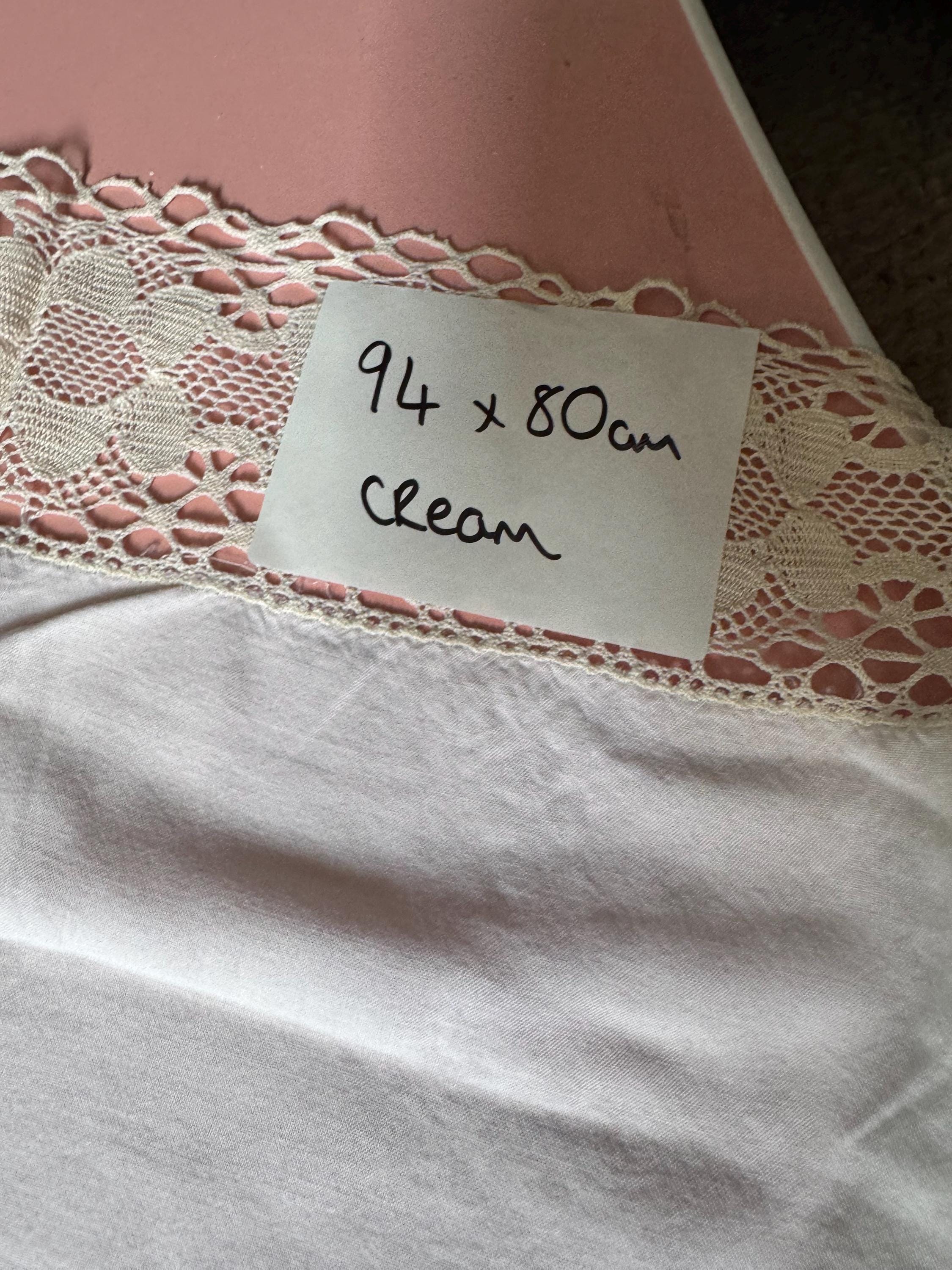 94 x 80cm cream off white vintage rectangular tablecloth crochet crocheted edge Farmhouse Chateau Country cottage style