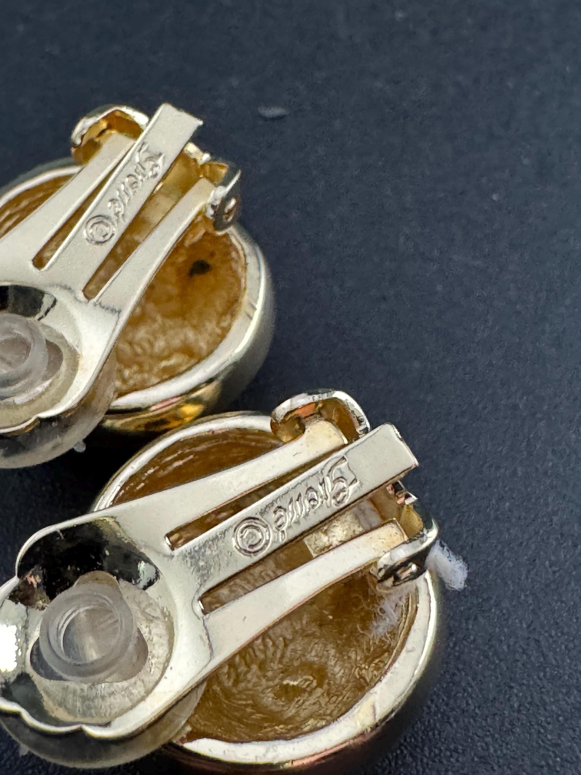 Signed GROSSE Vintage diamanté clear rhinestone paste gold tone domed clip on stud earrings