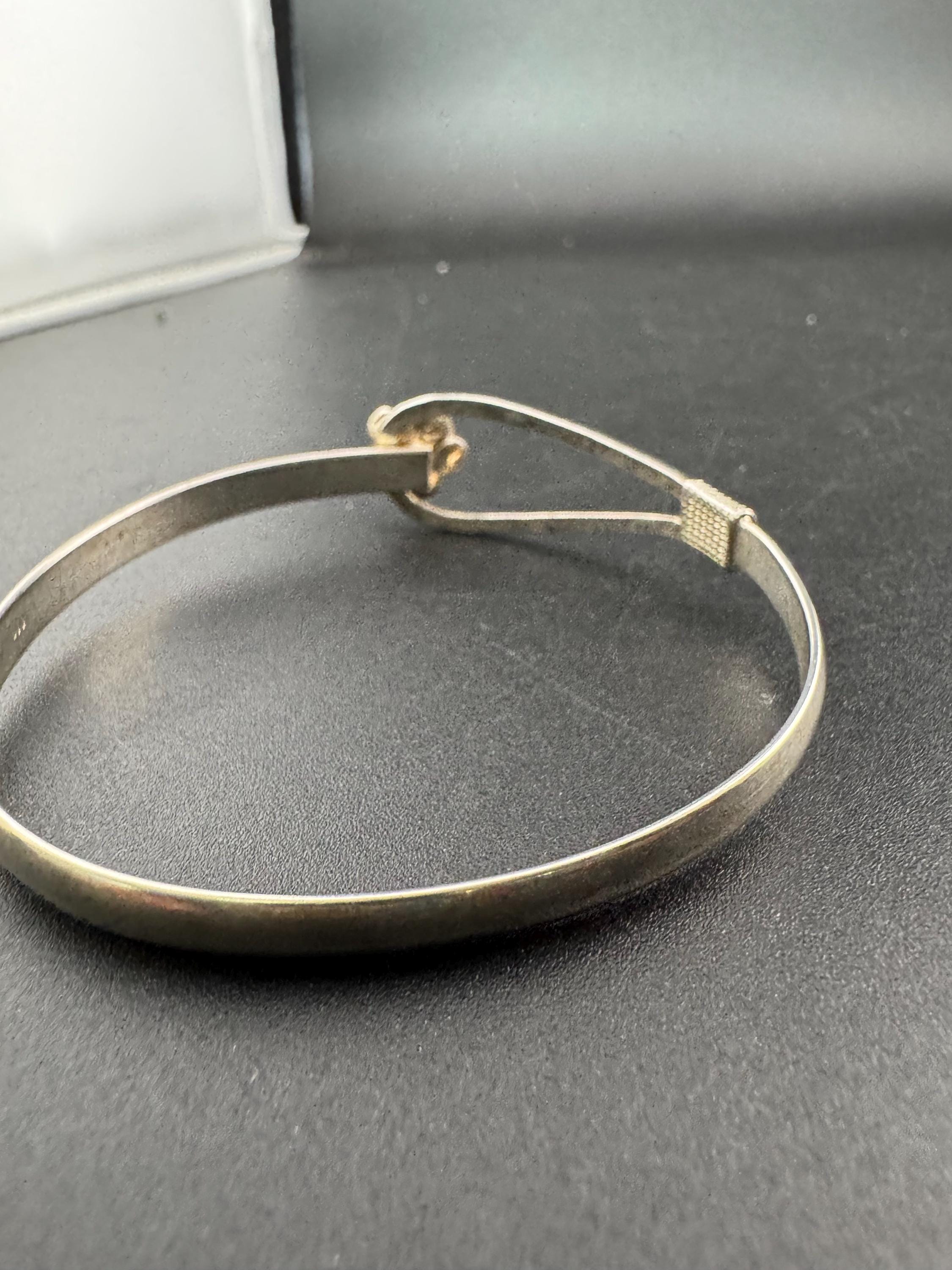 Vintage brutalist style flower head silver hook link bangle bracelet 12.4grams