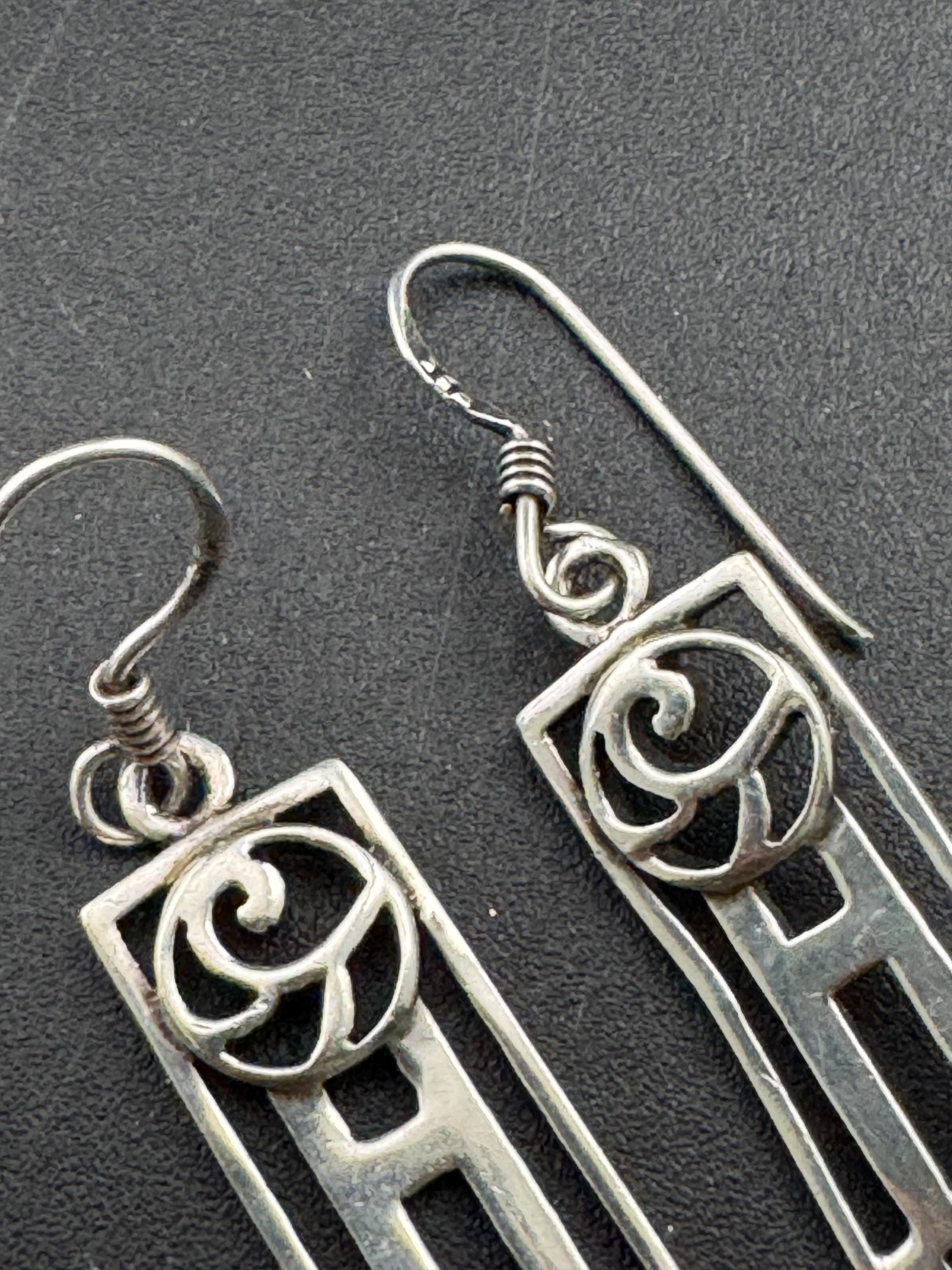 Art Nouveau style Sterling 925 Silver dangly Earrings Pierced cut out work