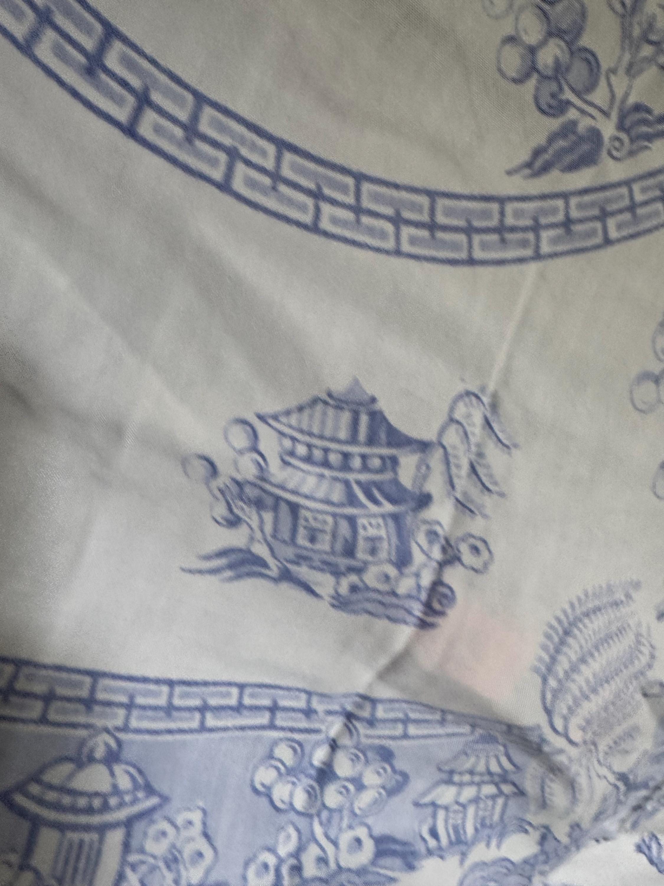 Large 115cm square vintage cotton tablecloth, white with a blue Chinese pagoda willow pattern