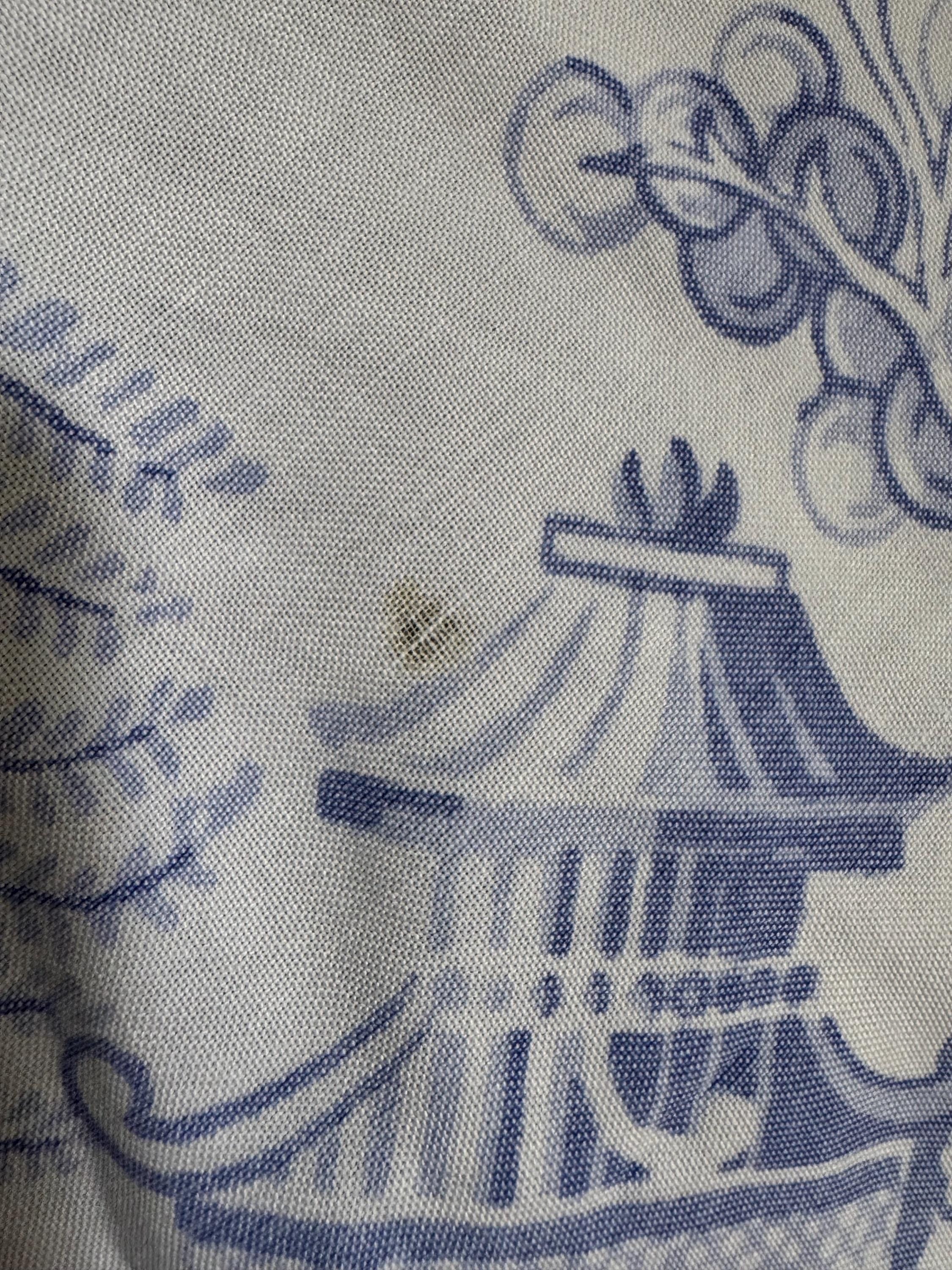 Large 115cm square vintage cotton tablecloth, white with a blue Chinese pagoda willow pattern