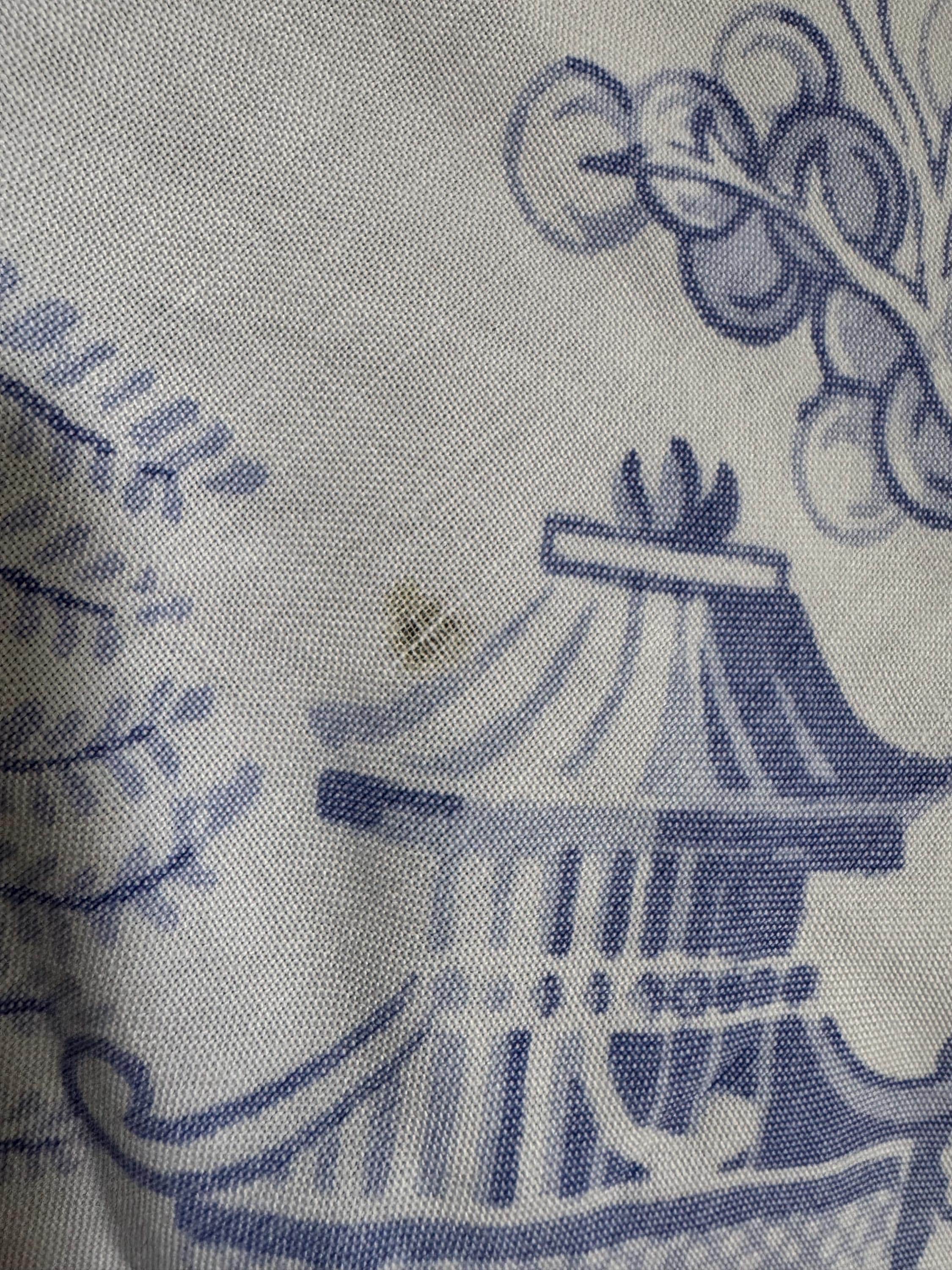Large 115cm square vintage cotton tablecloth, white with a blue Chinese pagoda willow pattern