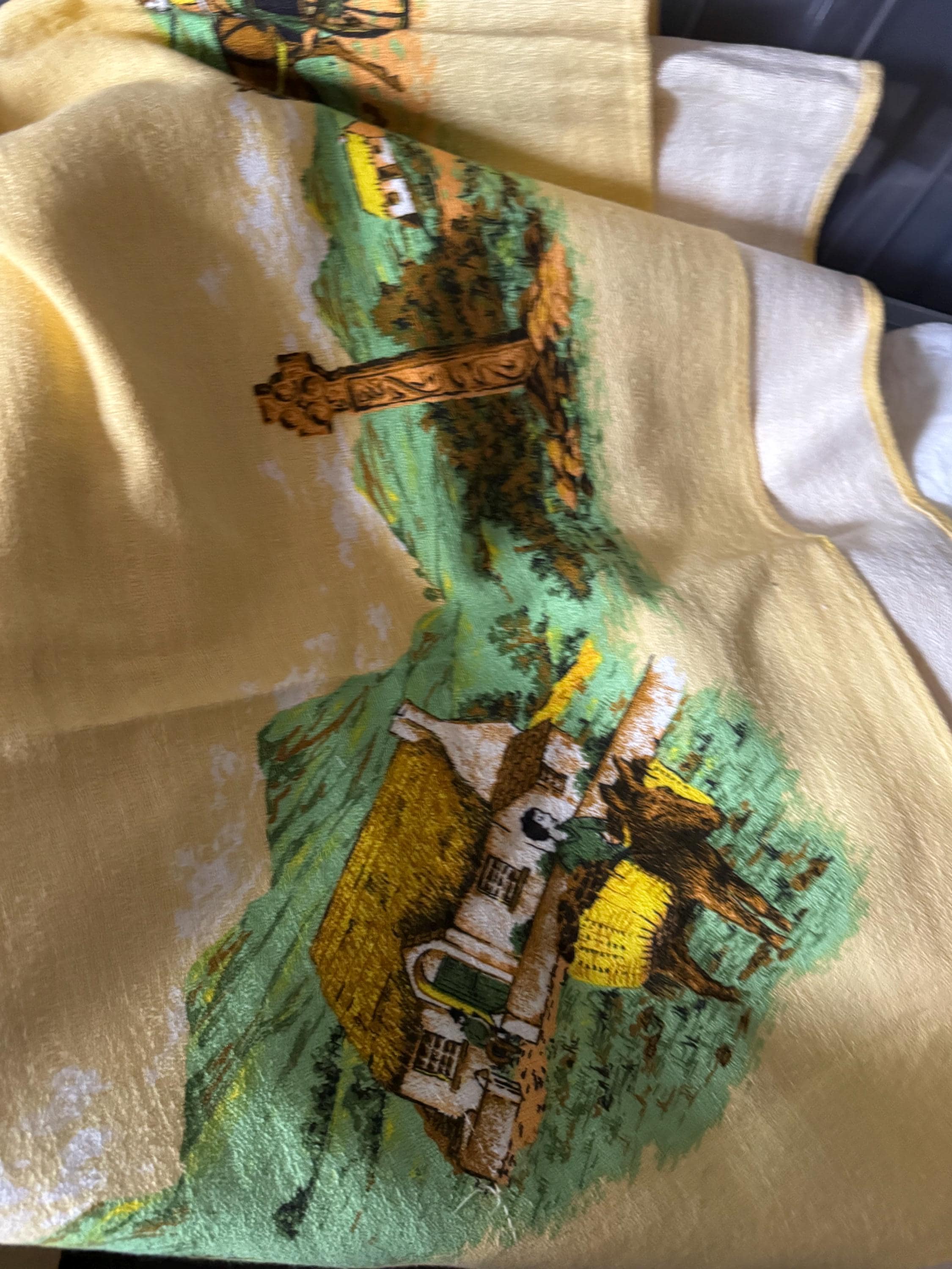 Vintage Irish country cottage scenes large tablecloth 126 cm square weighty fabric , Ireland tearooms