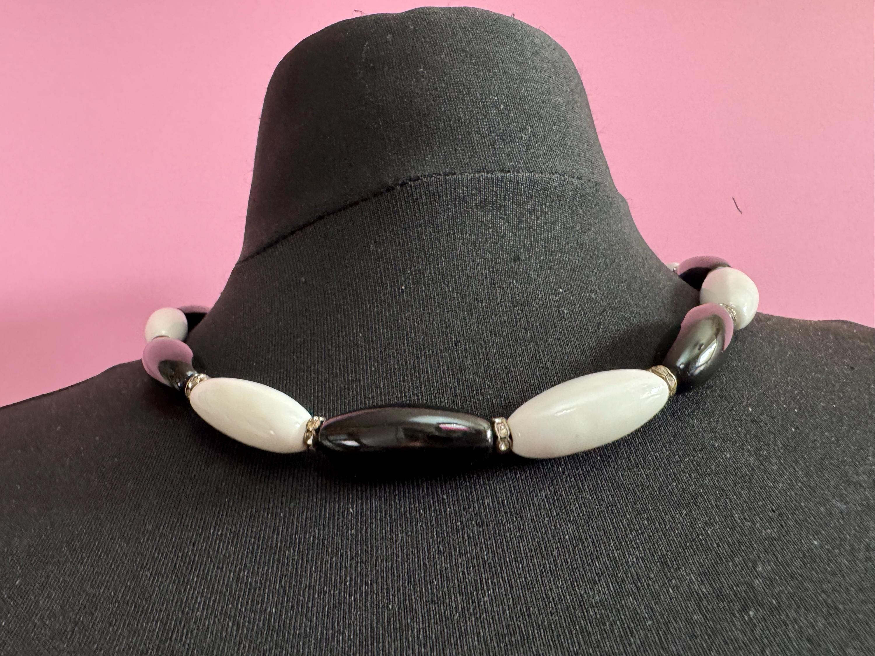 Vintage black and White monochrome milk glass oval beaded collar necklace 52cm