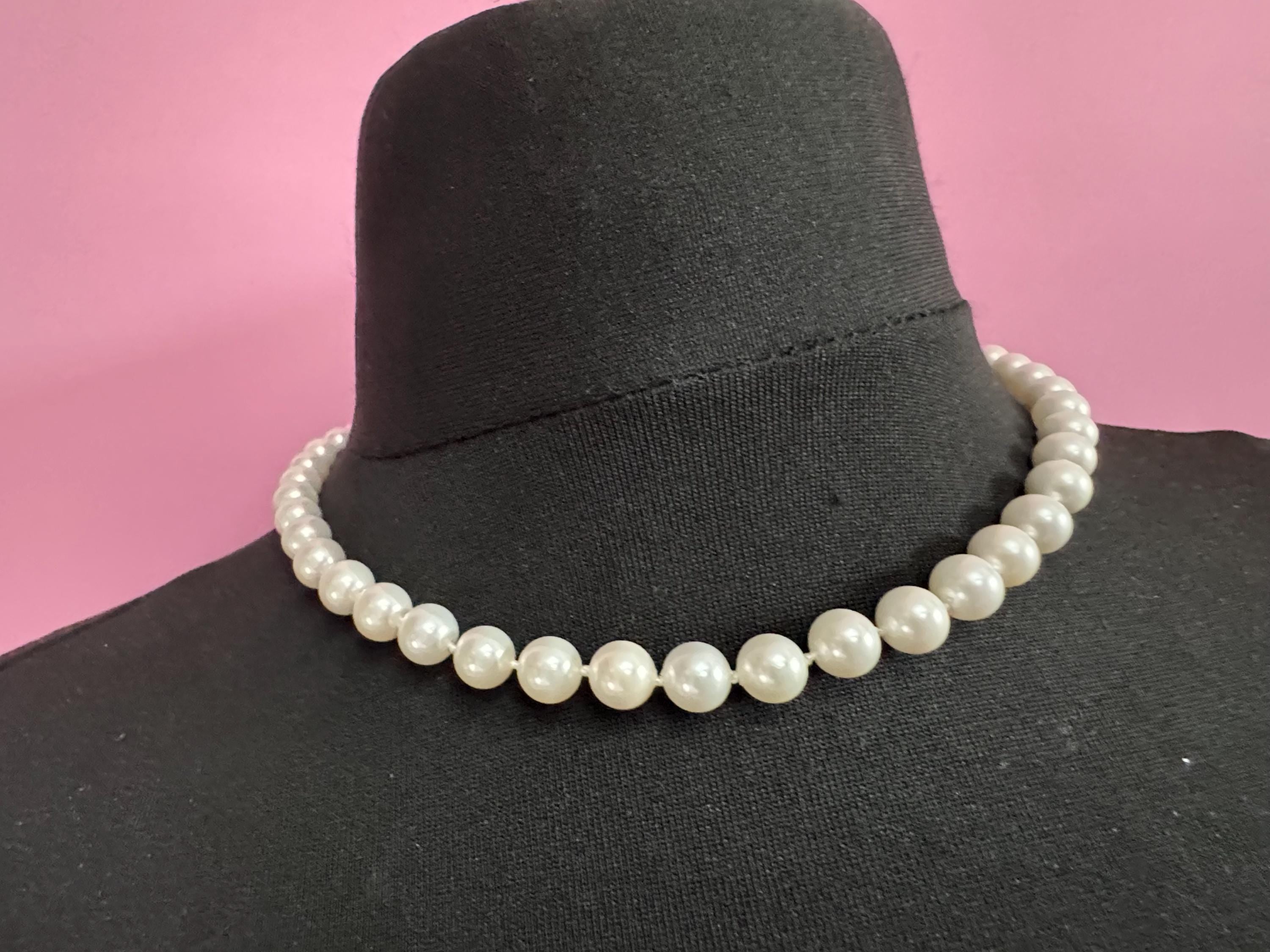 vintage white knotted glass pearl necklace modernist silver tone 46cm 8mm beads