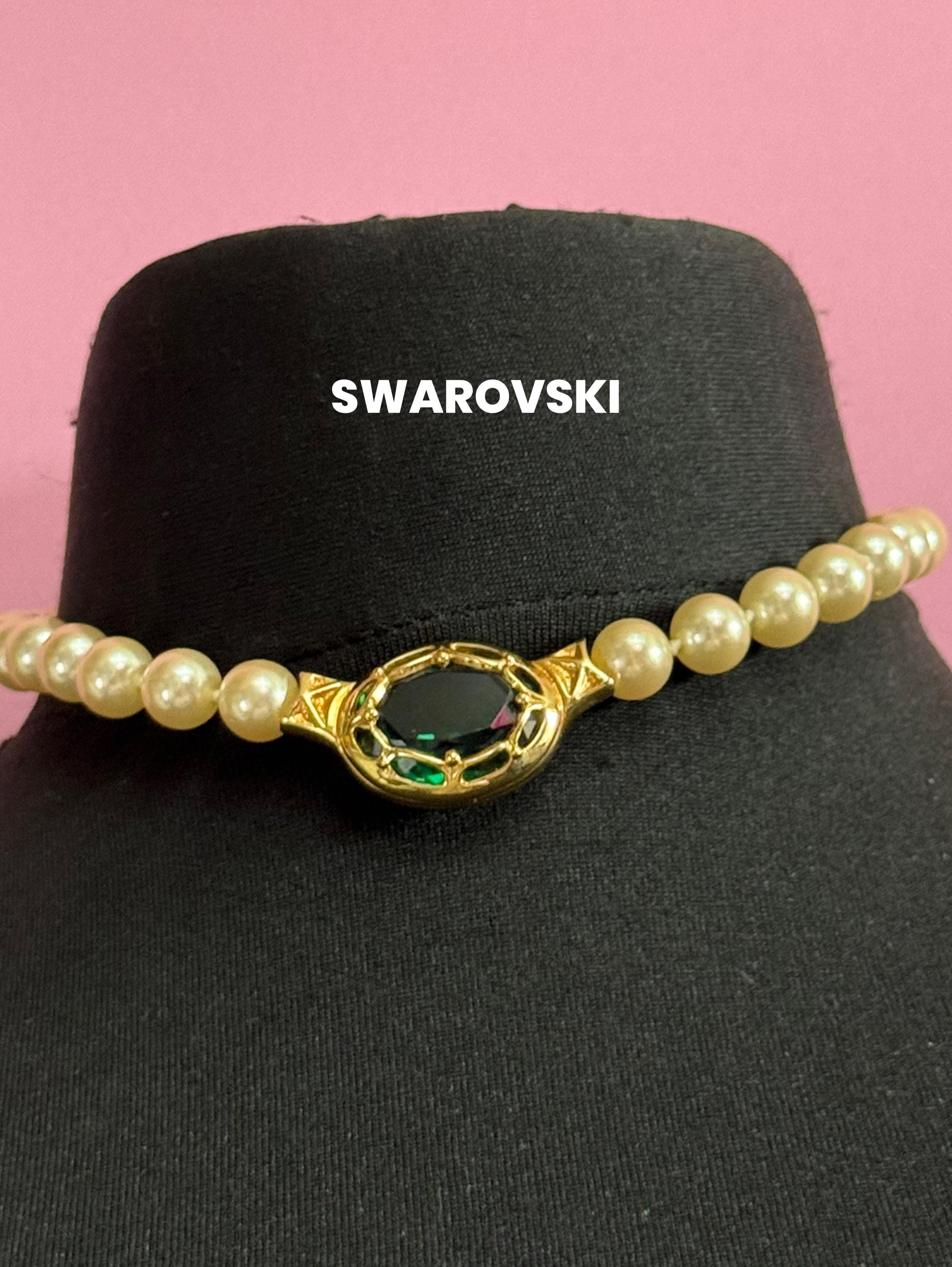 Signed early Swarovski gold plated high end emerald crystal oval cabochon faux pearl necklace 43cm