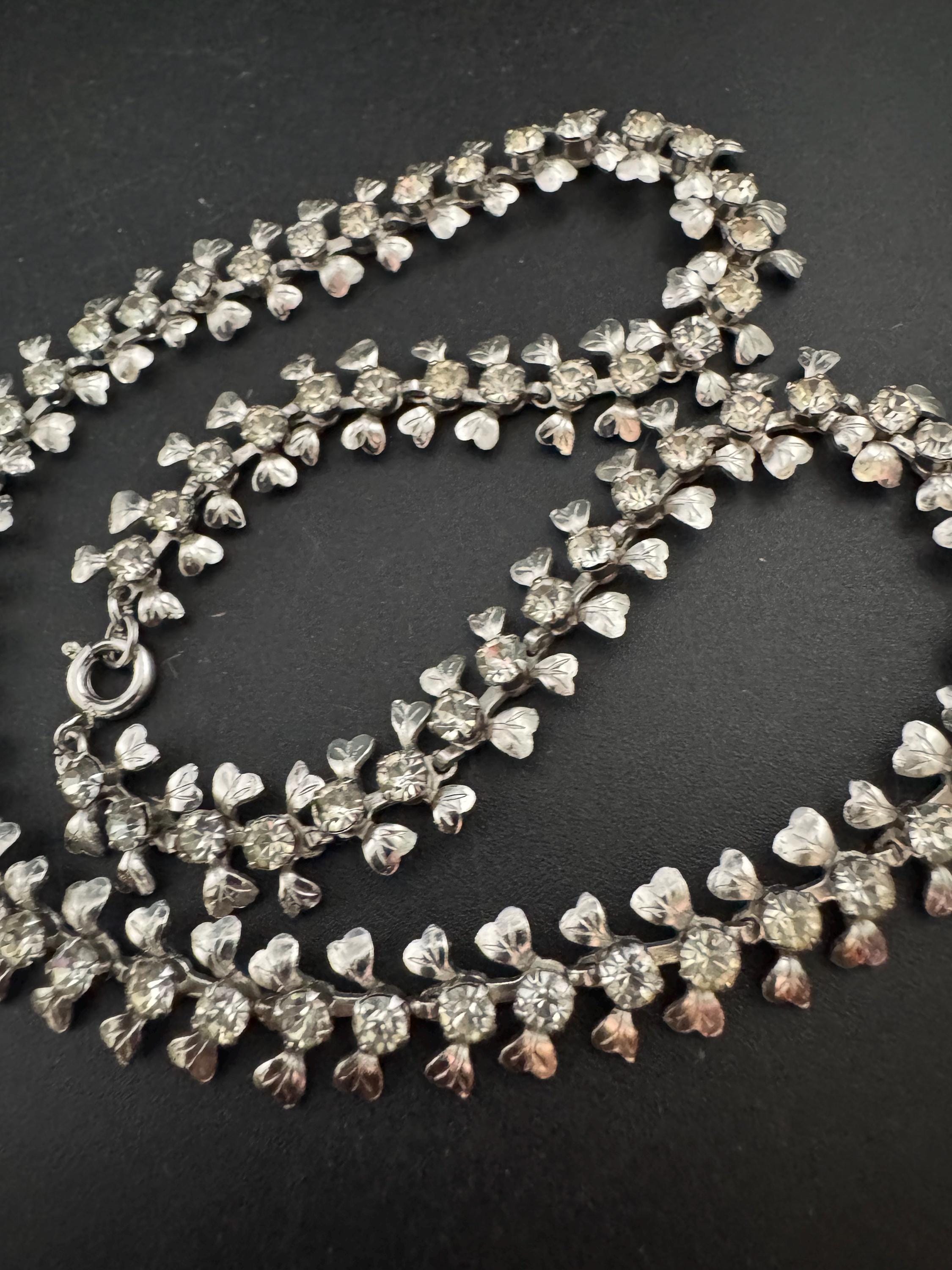 Dainty sit on the neck petite 40cm vintage clear diamanté rhinestone crystal silver tone choker necklace mid century