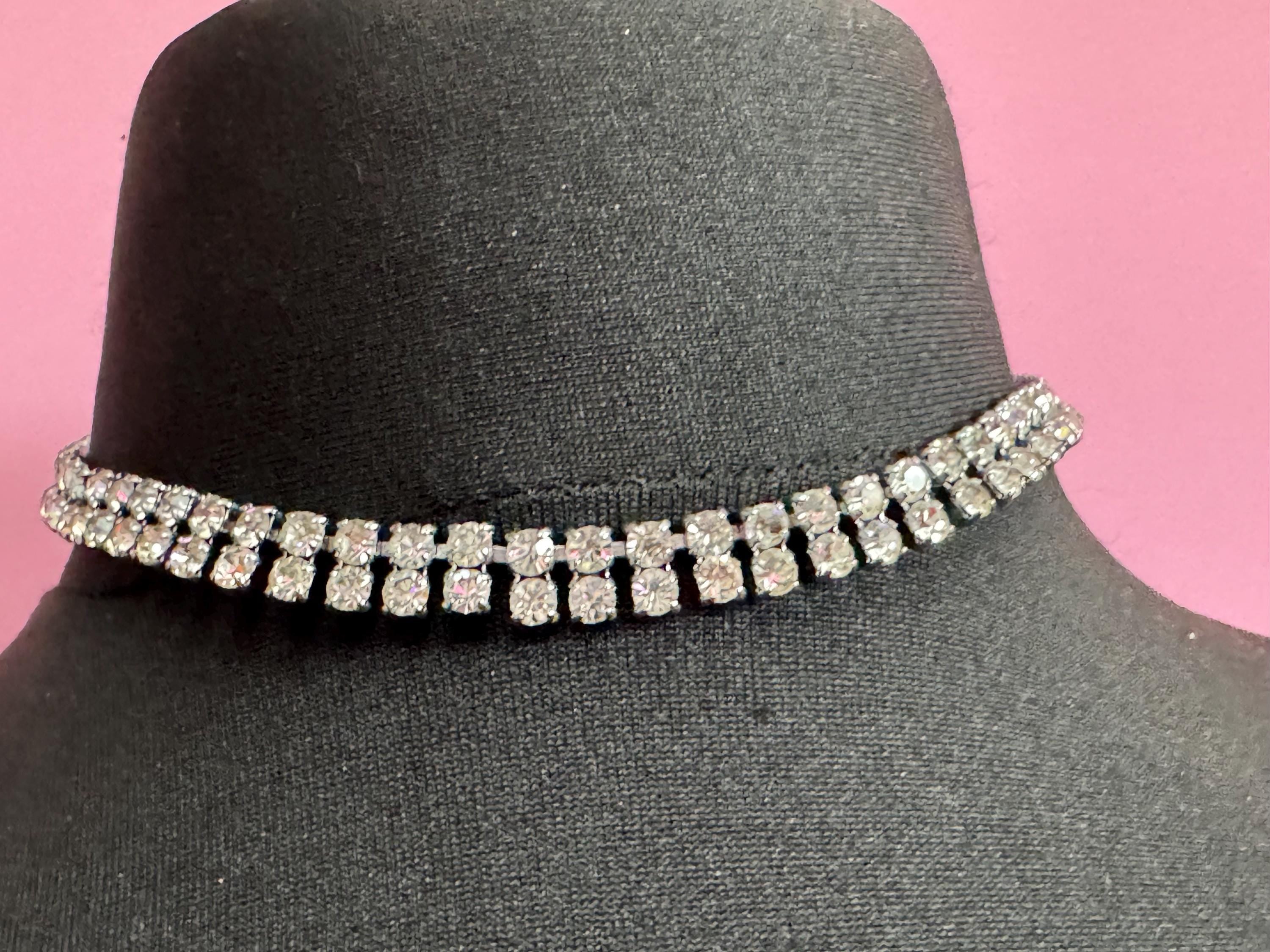 Dainty sit on the neck petite 39cm vintage clear diamanté rhinestone crystal silver tone choker necklace mid century
