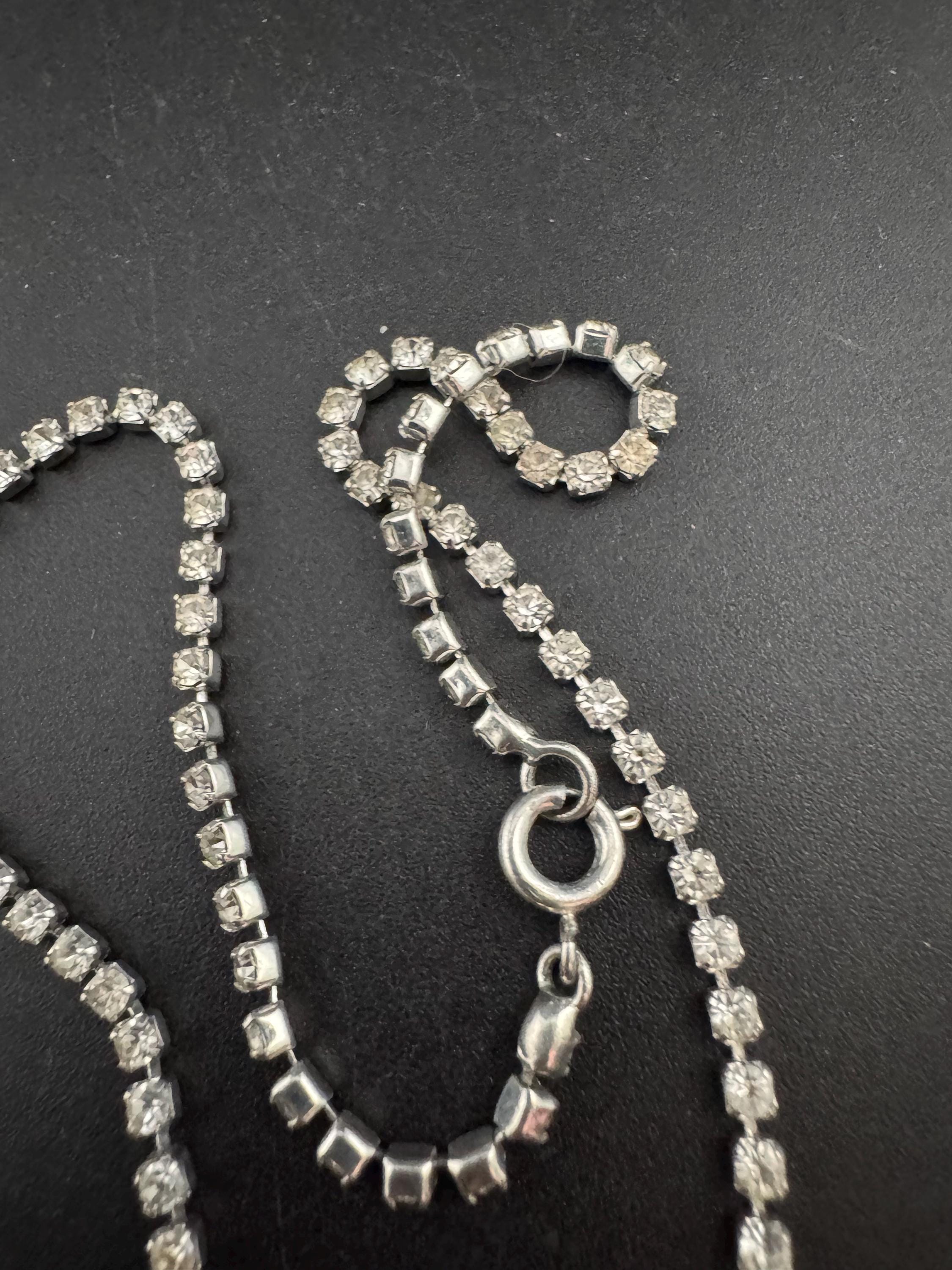 Dainty sit on the neck petite 39cm vintage clear diamanté rhinestone crystal silver tone bow detail choker necklace mid century