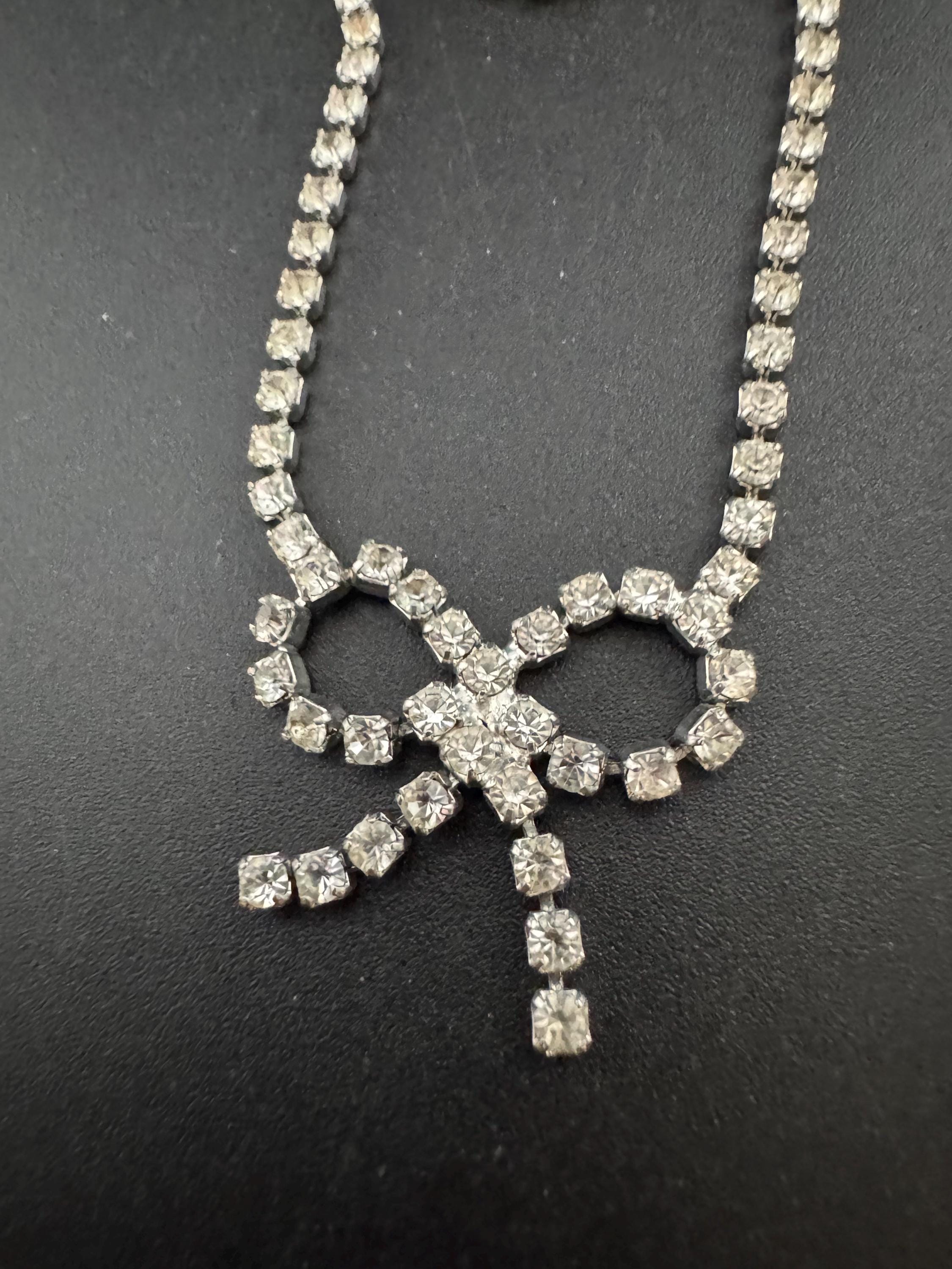 Dainty sit on the neck petite 39cm vintage clear diamanté rhinestone crystal silver tone bow detail choker necklace mid century
