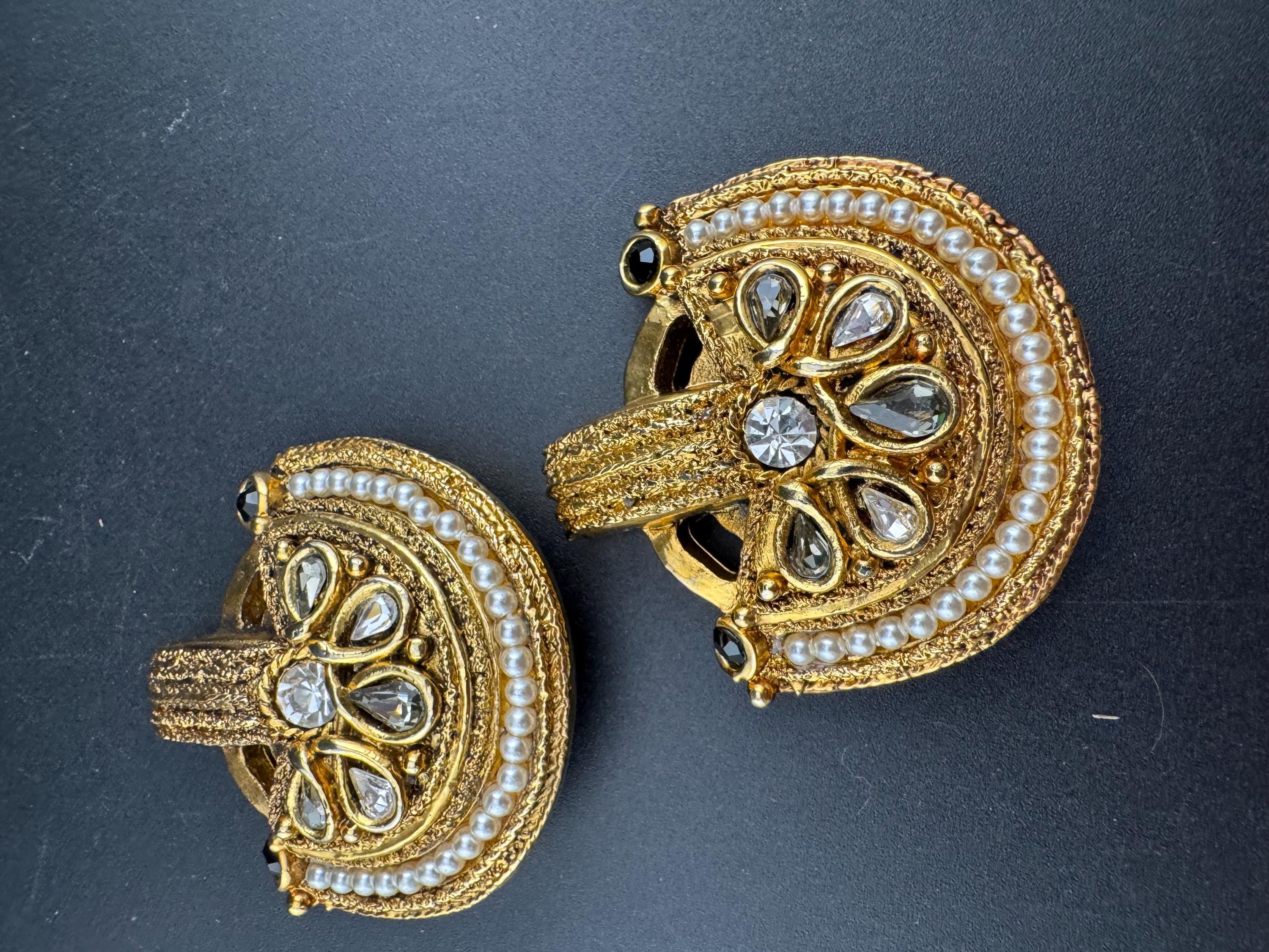 1980s signed Clare Deve huge high end oversized pair of grey rhinestone stud clip on earrings , Paris designer gold resin