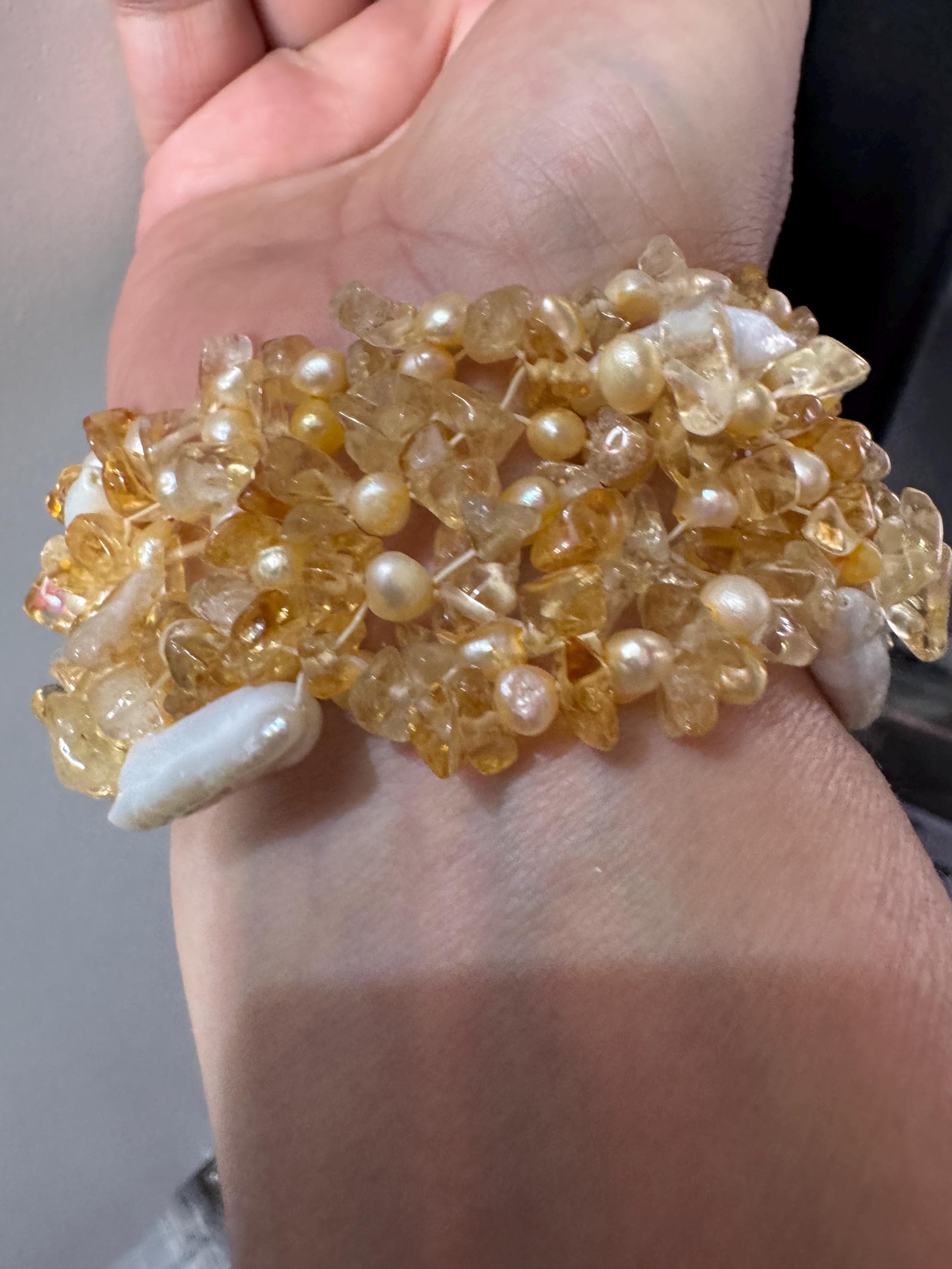 Vintage natural pearl Seashell MOP Mother or pearl and orange gemstone chip elasticated stretch bangle bracelet