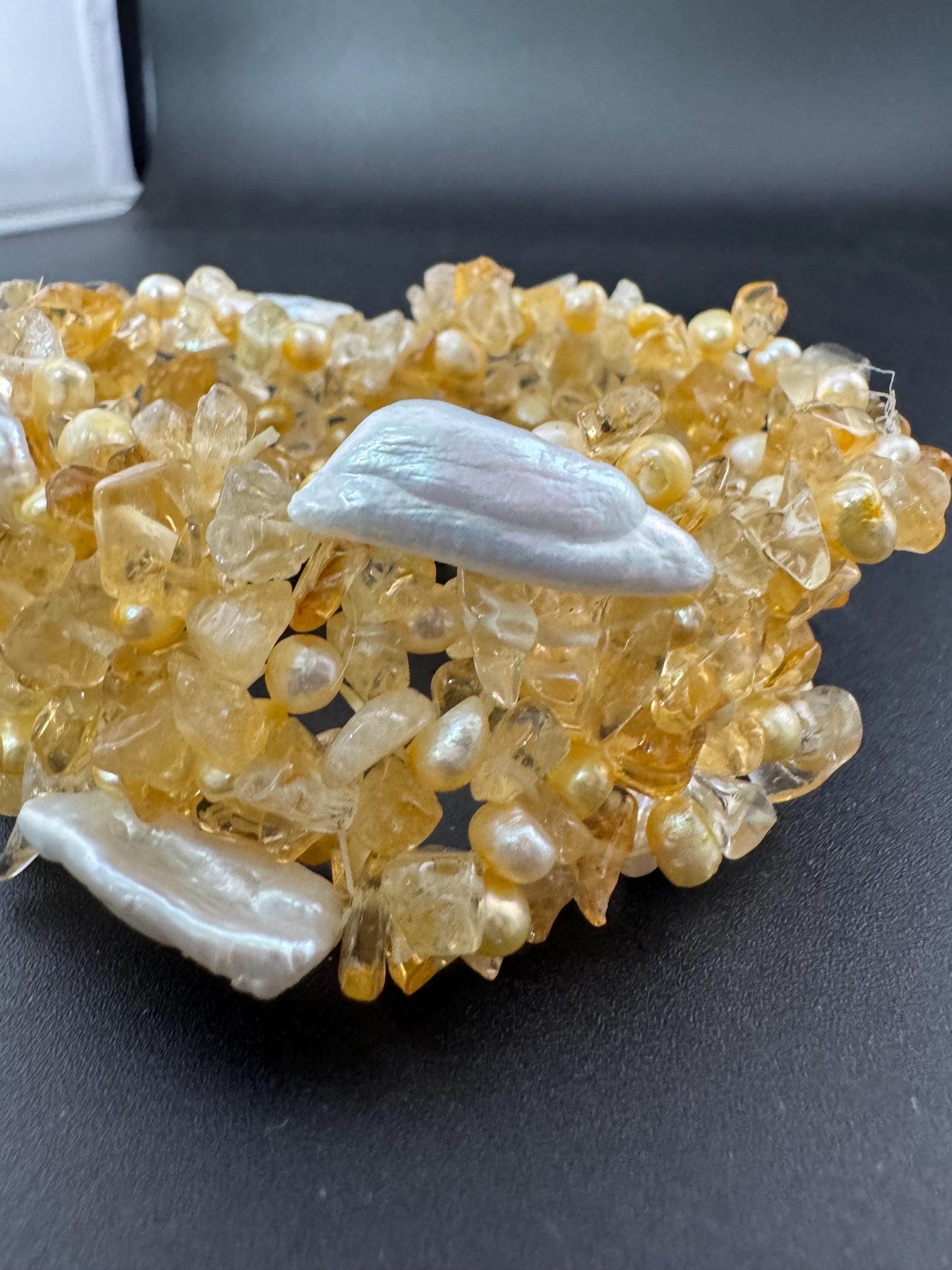 Vintage natural pearl Seashell MOP Mother or pearl and orange gemstone chip elasticated stretch bangle bracelet
