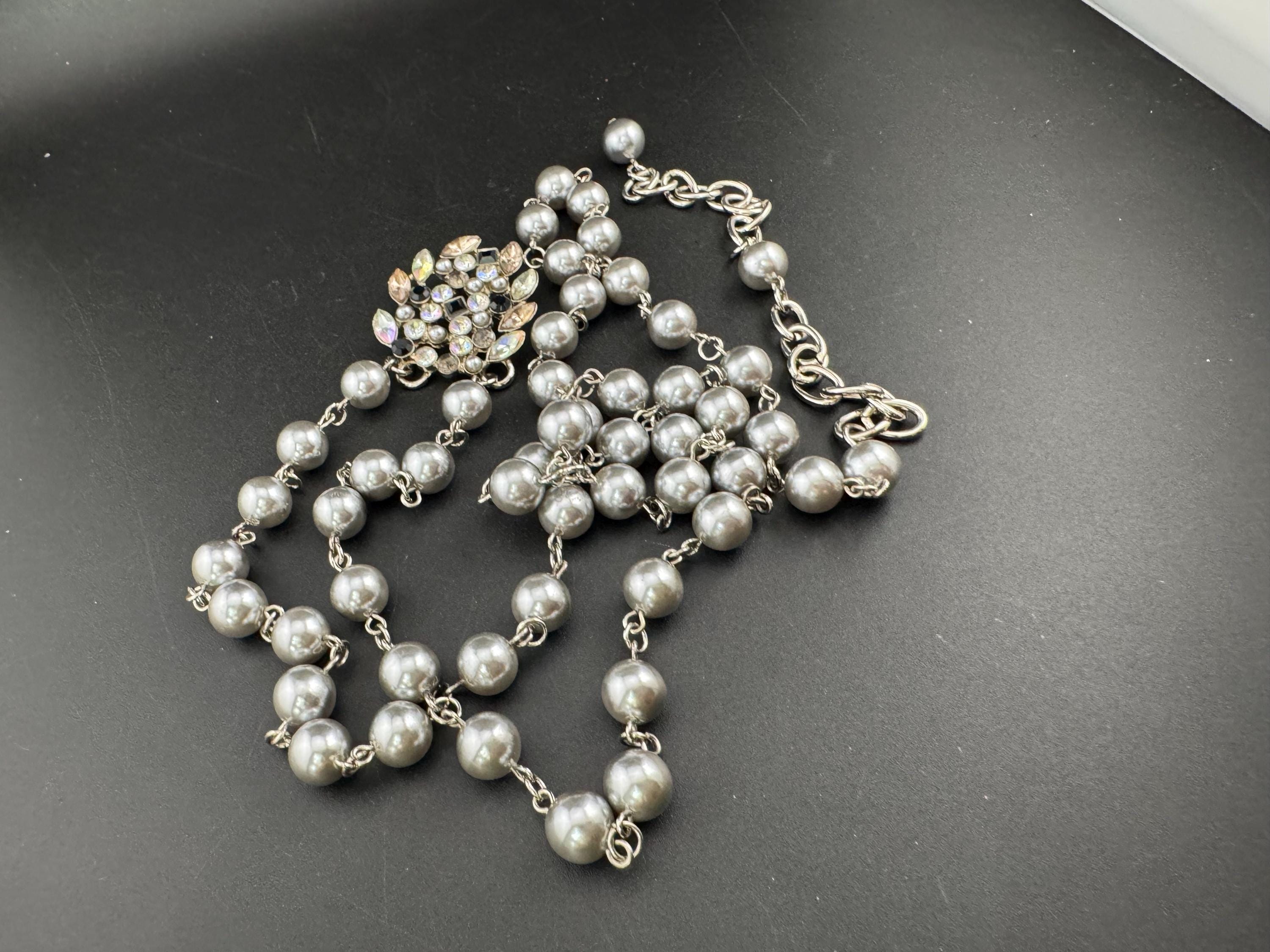 Vintage silver tone chain link adjustable fashion chain metal belt with grey faux pearls and rhinestone paste clasp 1990s statement