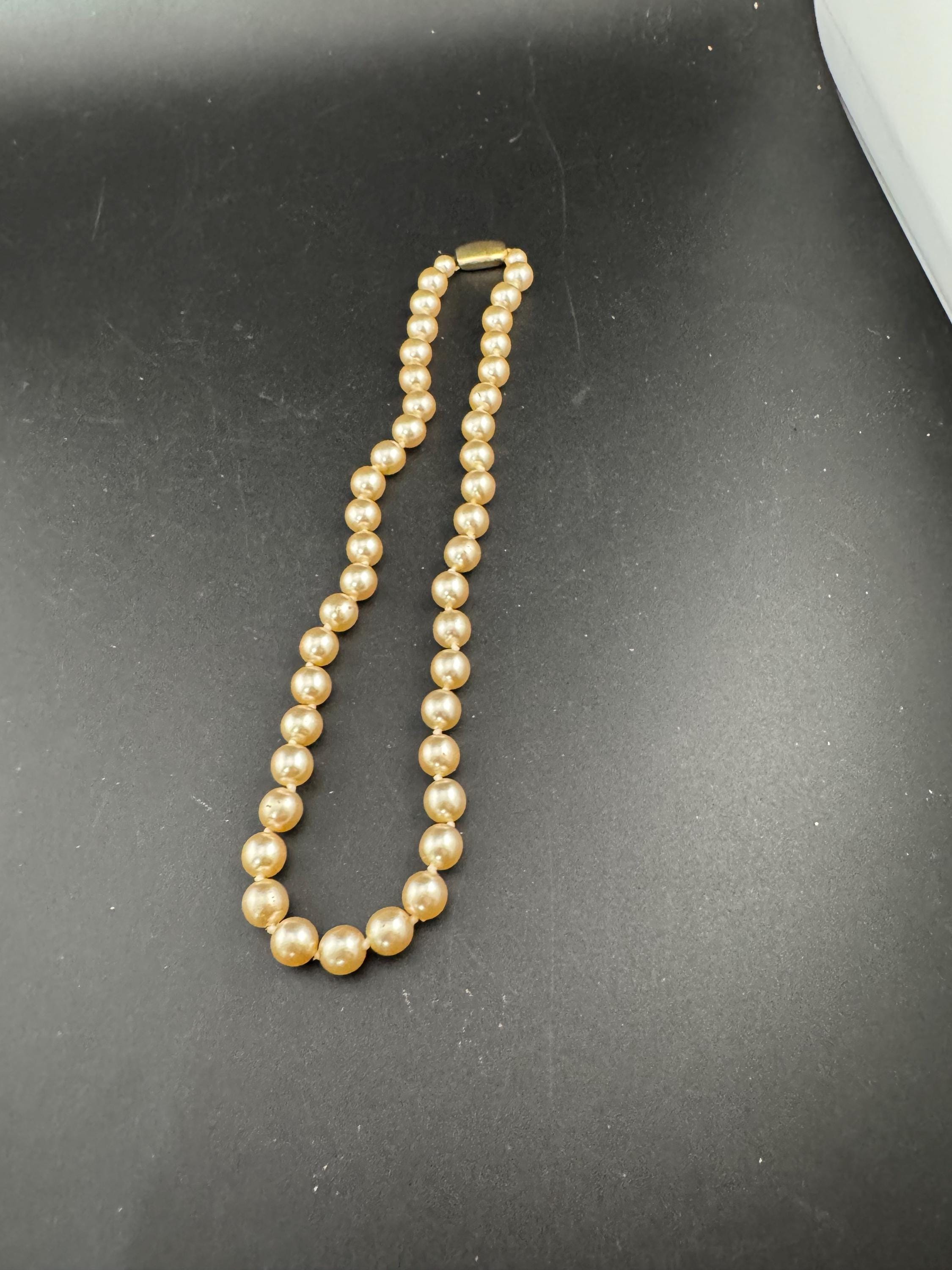 Signed m&S vintage cream acrylic pearl necklace gold tone 42cm 8mm beads
