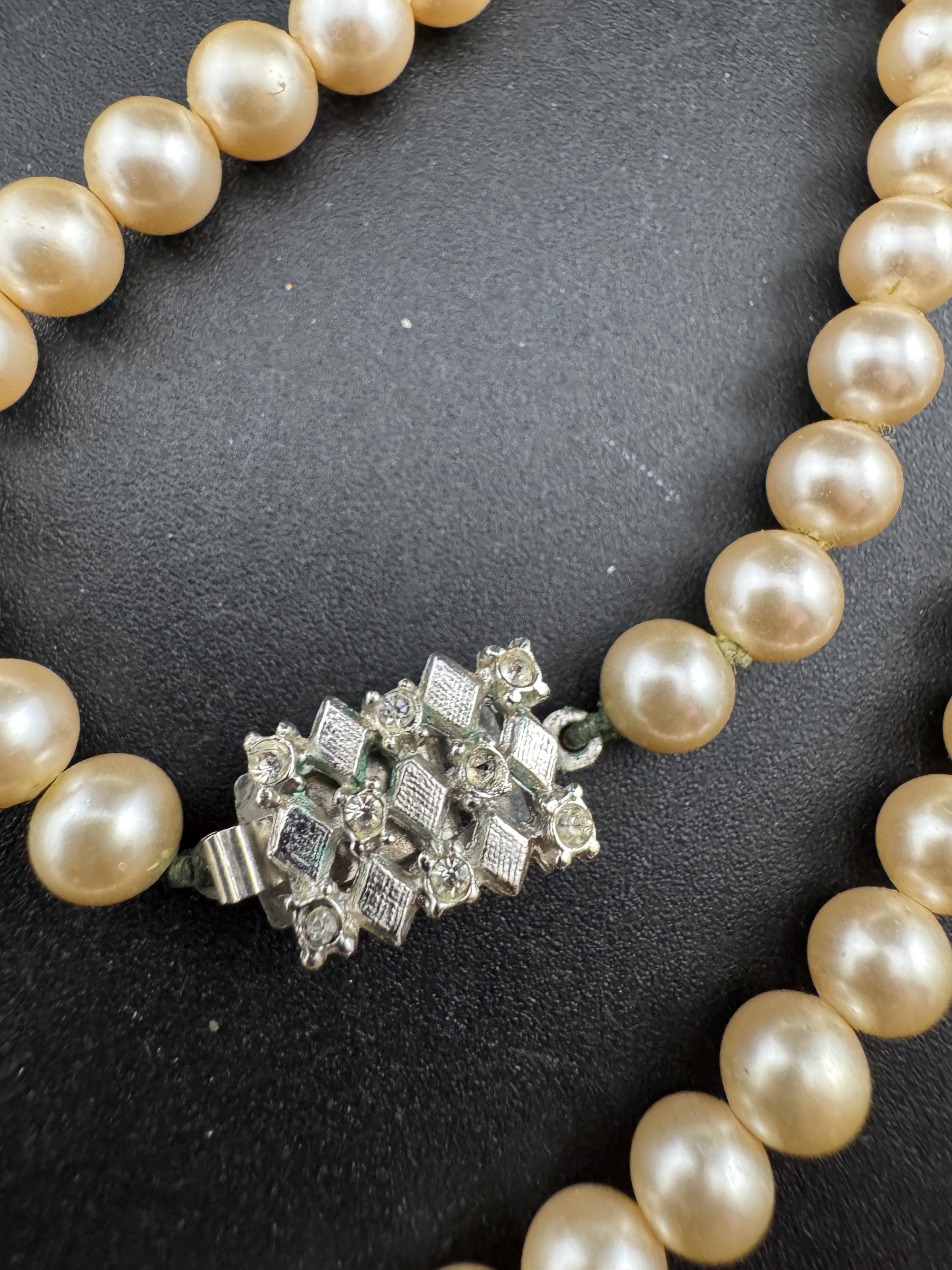 vintage cream glass pearl necklace silver tone rhinestone clasp 46cm 7mm beads