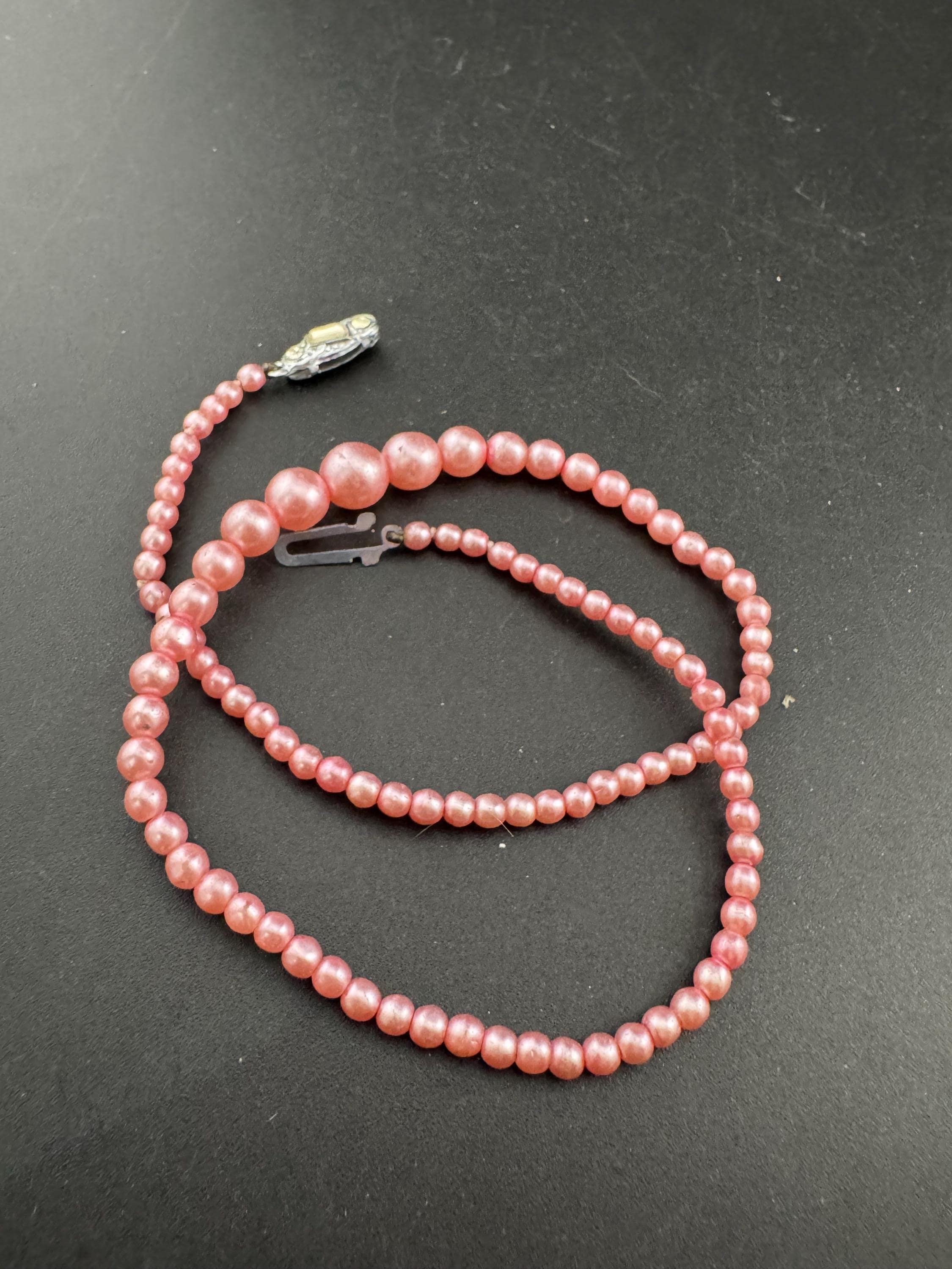 Bright pink graduated faux glass pearl short necklace, Vintage 42cm single strand, row of pearls silver tone rhinestone clasp