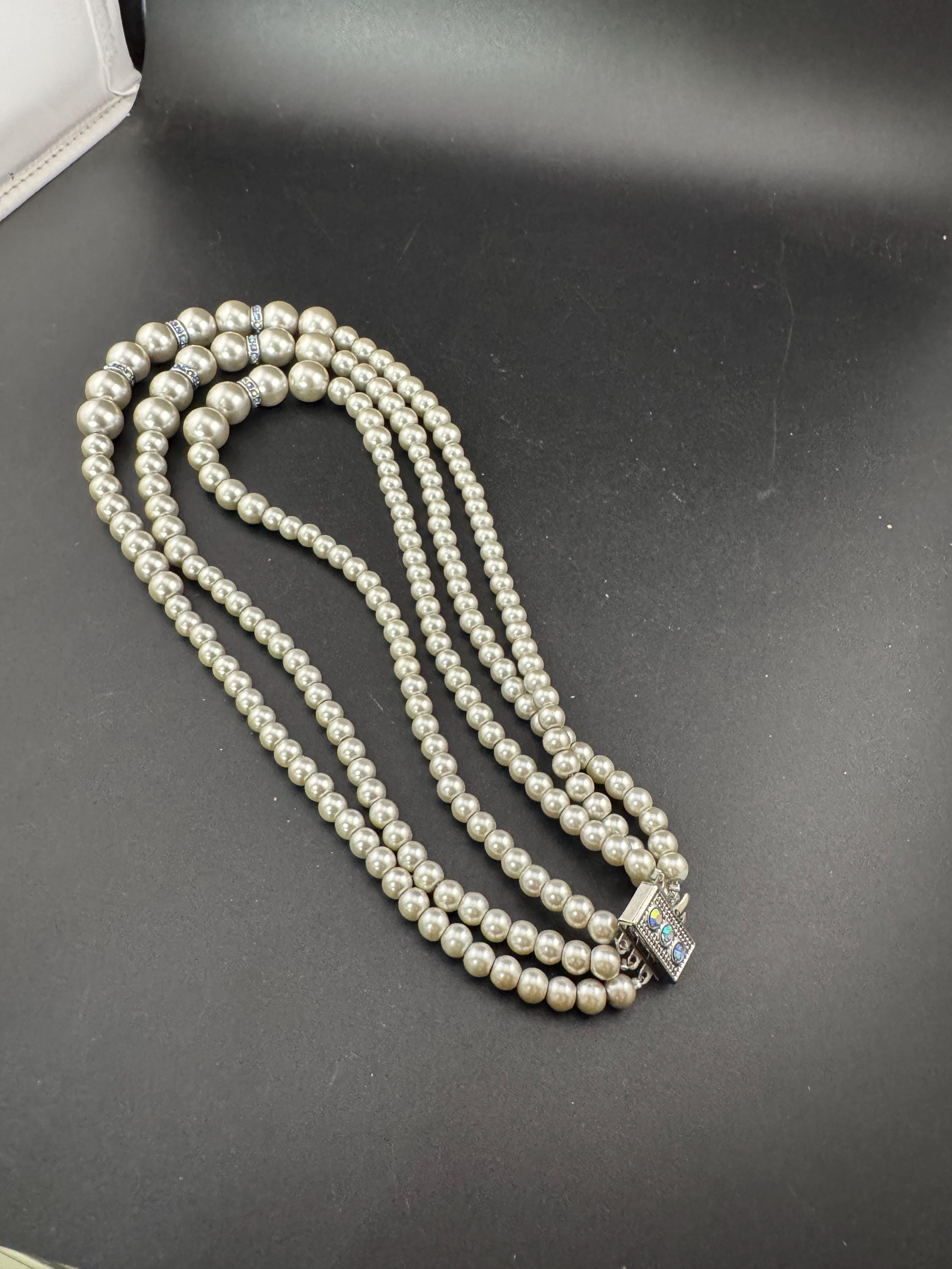 Retro Stylish silver tone grey glass beaded faux pearl Multistrand layering necklace weighty with rondelle beads