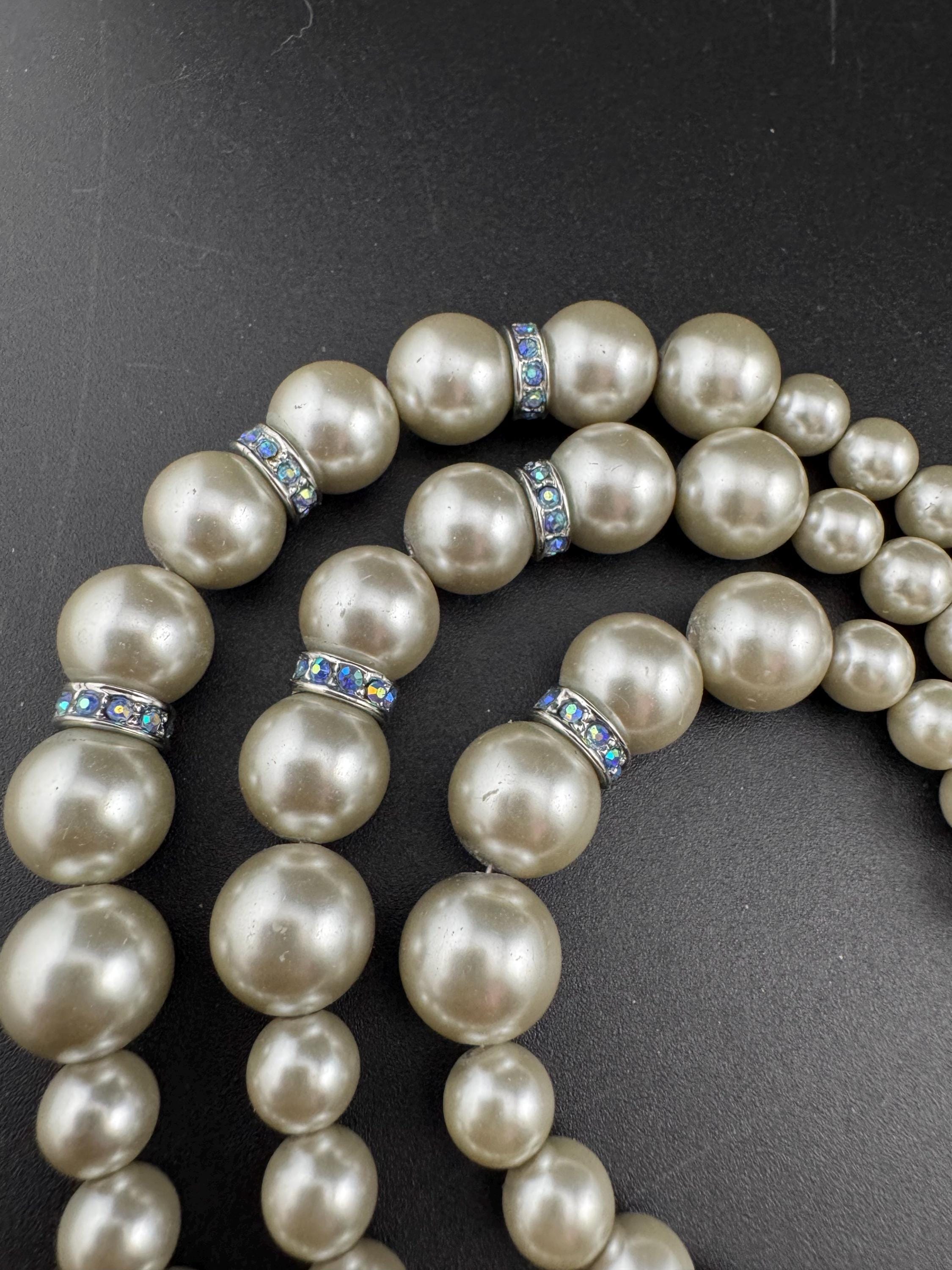 Retro Stylish silver tone grey glass beaded faux pearl Multistrand layering necklace weighty with rondelle beads