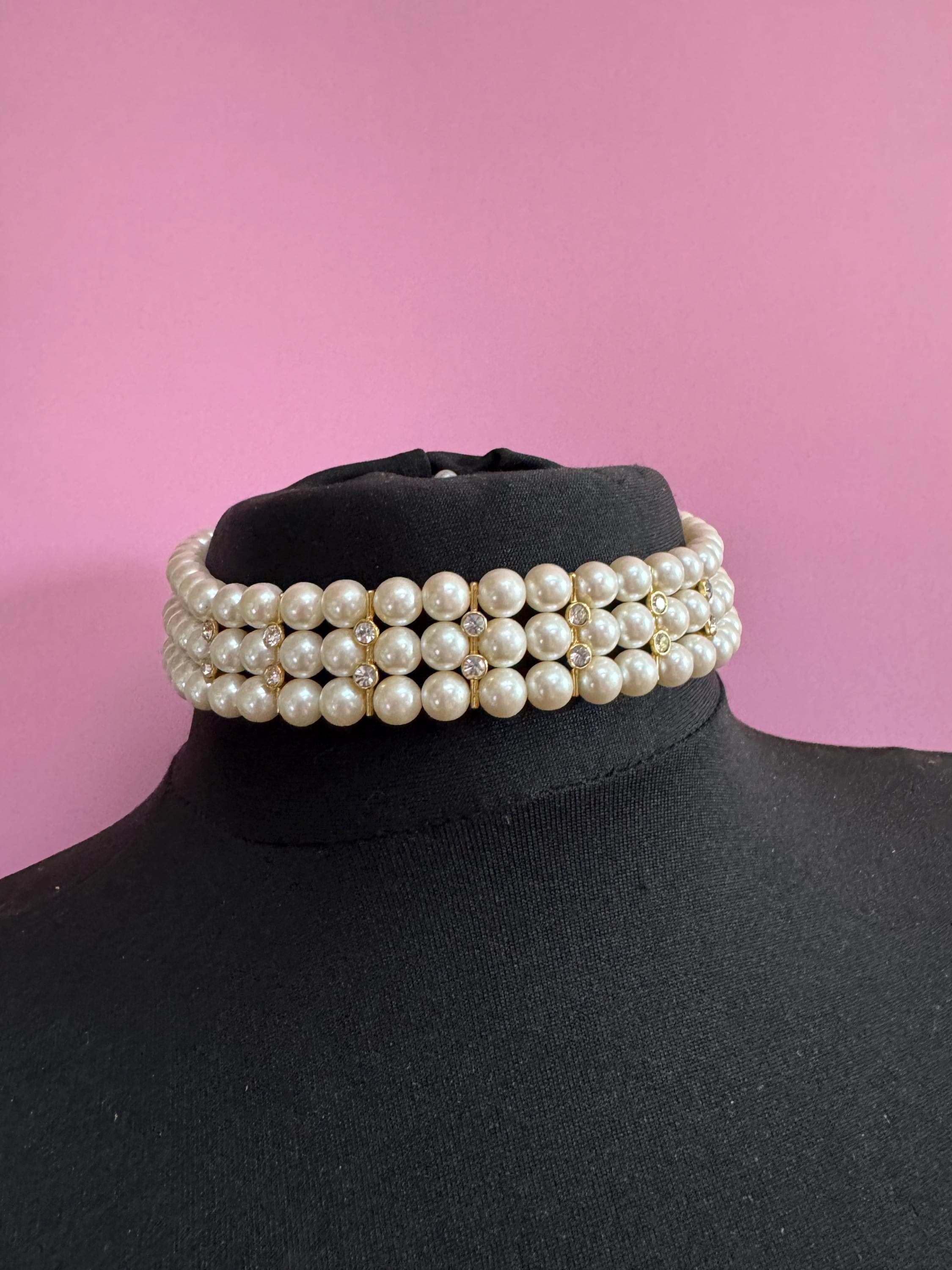 Petite fit 38cm sit on the neck 3 row Cream glass faux pearl choker necklace with clear rhinestone gold tone