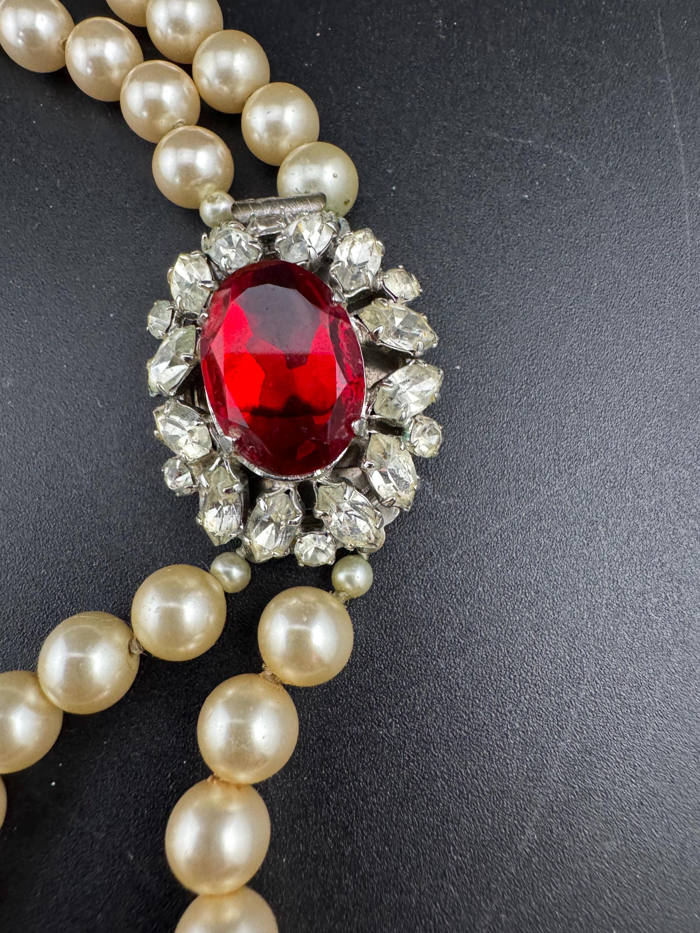 Fabulous vintage Double 2 strand row faux glass pearl choker necklace with central diamanté bright faux red ruby rhinestone clasp 63cm