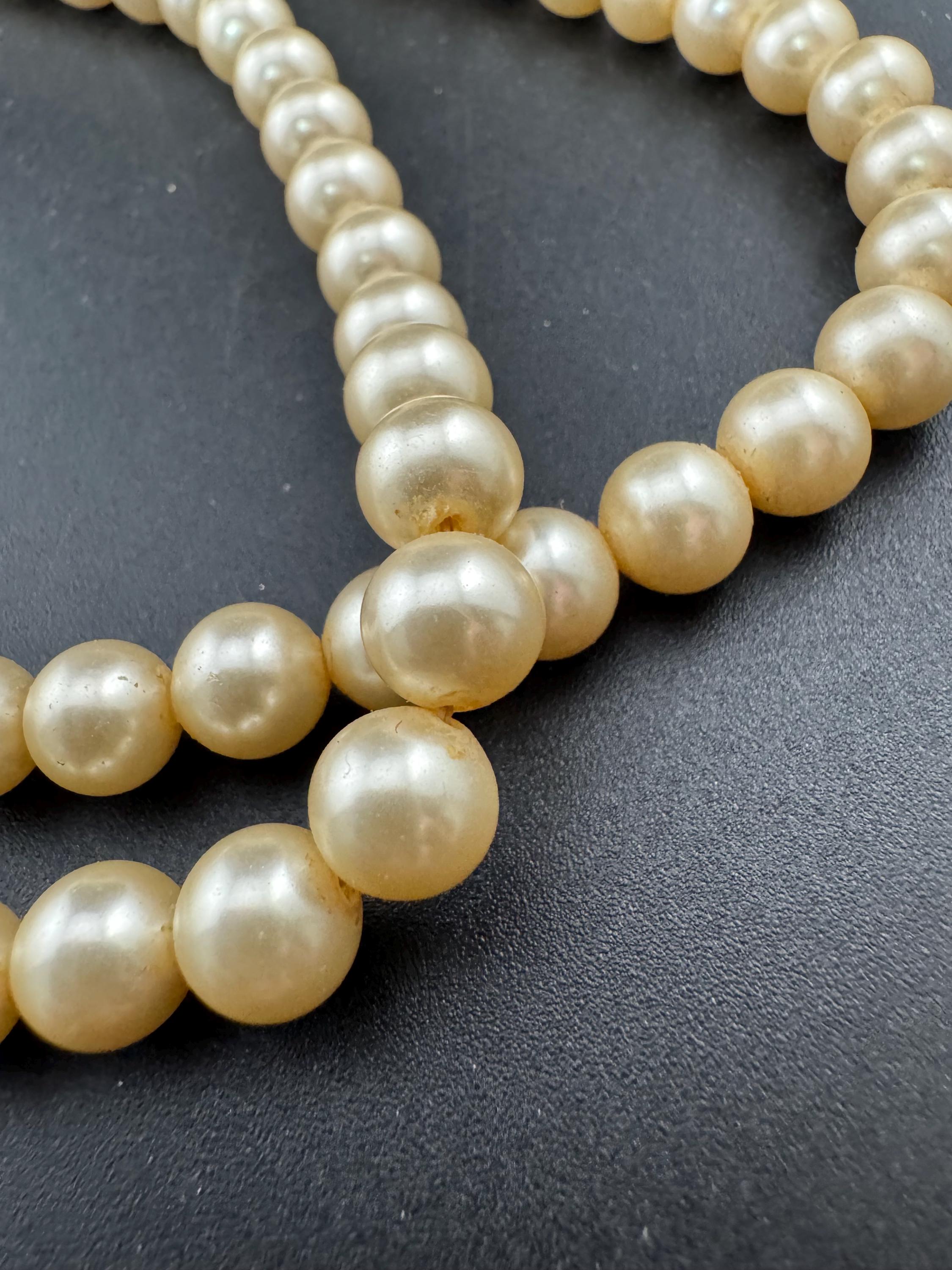 Fabulous vintage Double 2 strand row faux glass pearl choker necklace with central diamanté bright faux red ruby rhinestone clasp 63cm