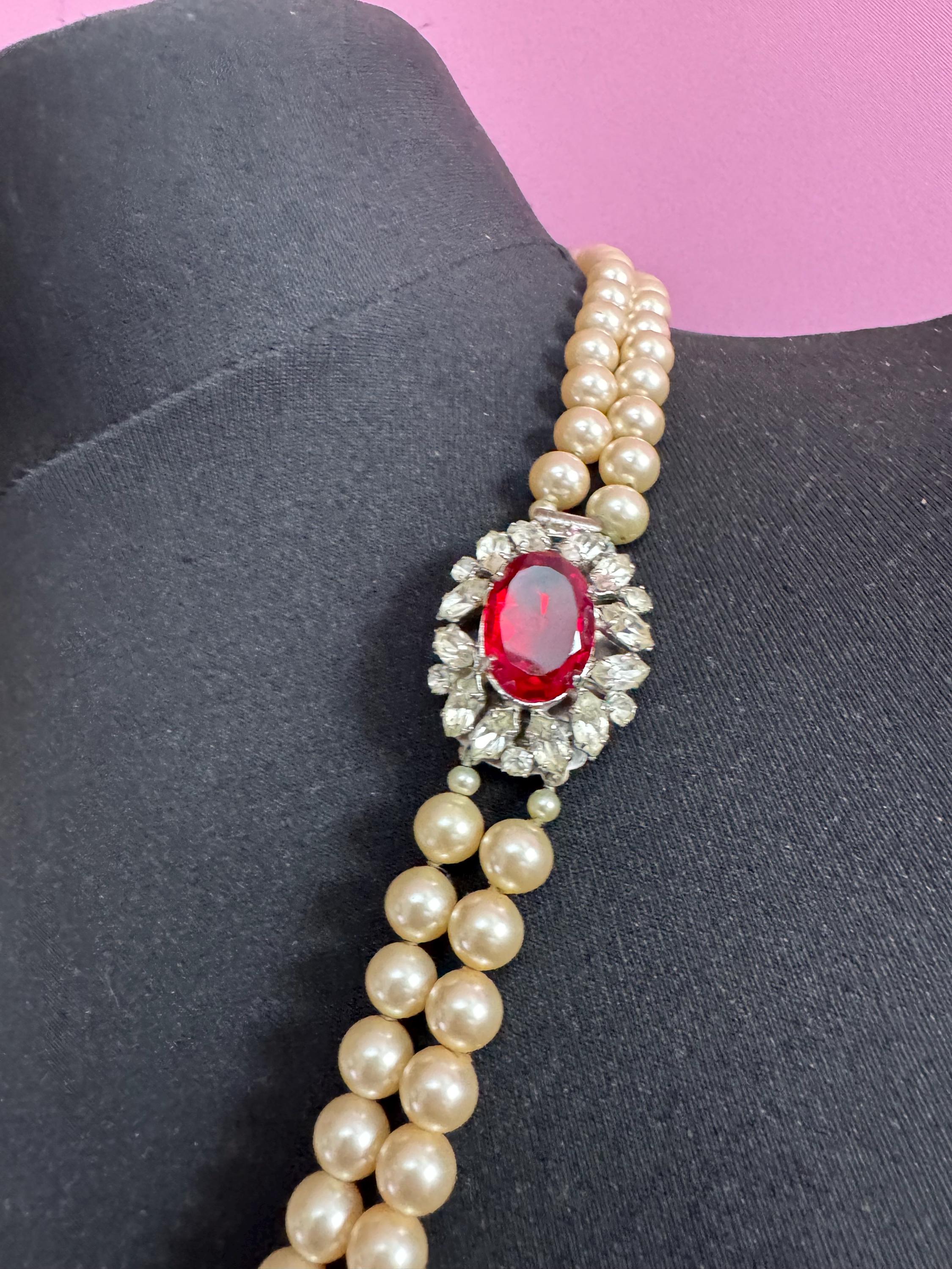Fabulous vintage Double 2 strand row faux glass pearl choker necklace with central diamanté bright faux red ruby rhinestone clasp 63cm