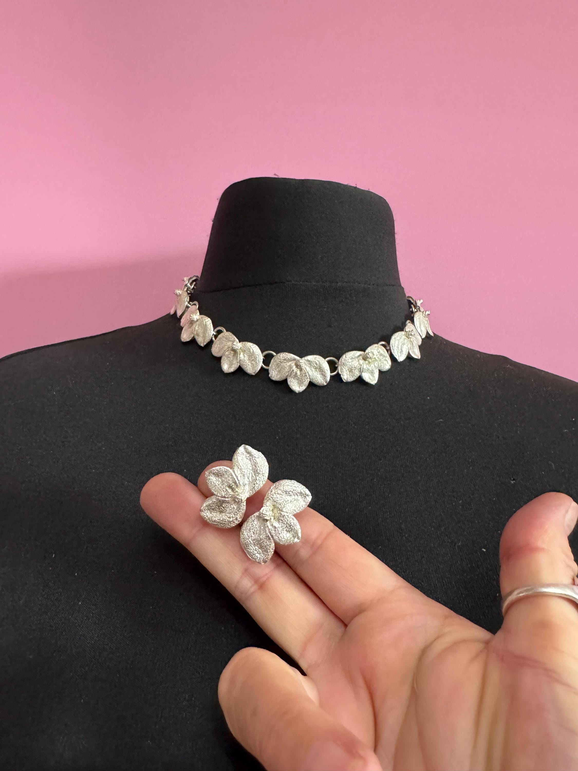 Vintage Charles Duret Modernist Necklace & Clip On Earrings: Matte Silver Tone