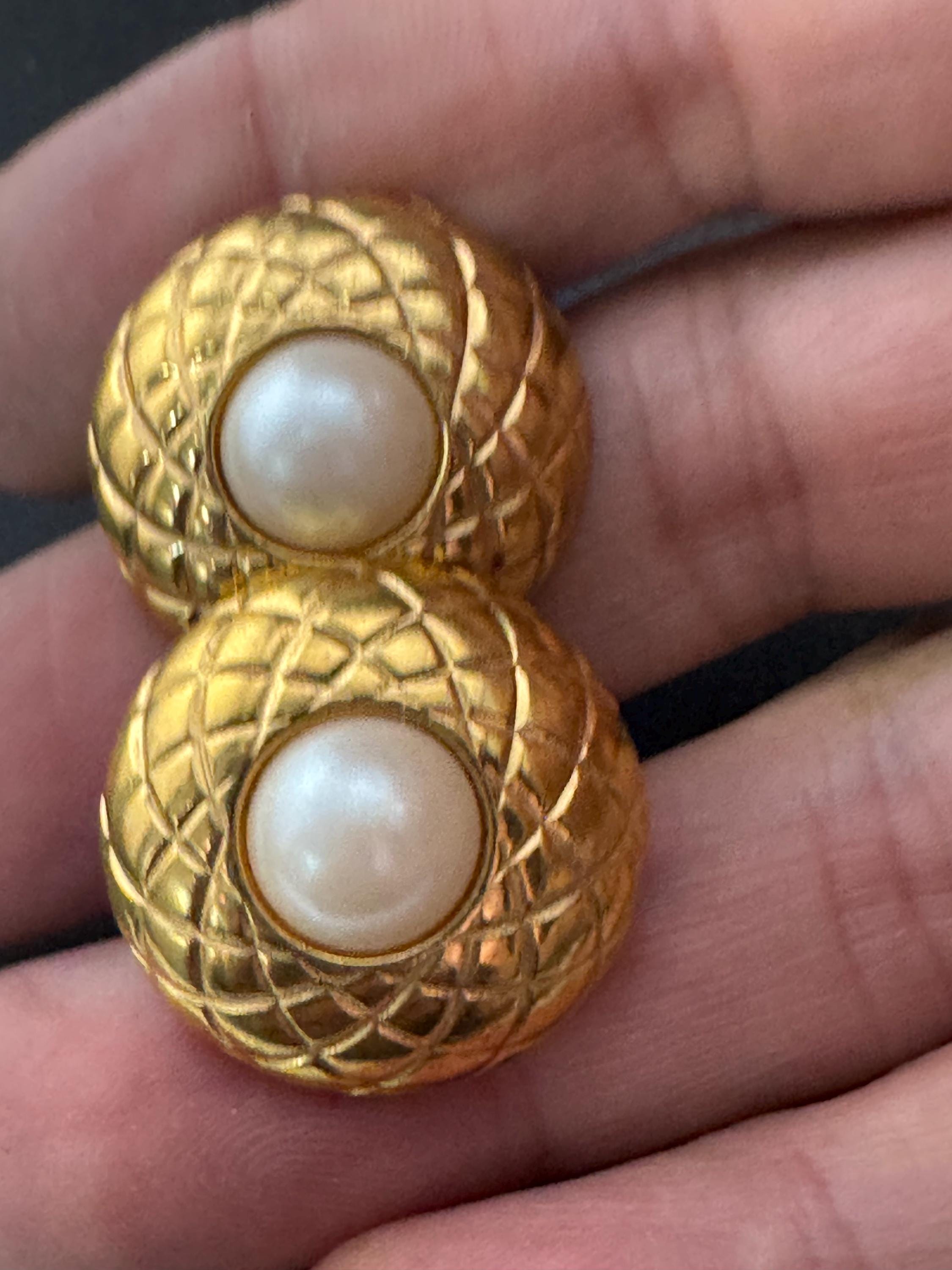 Vintage gold tone surround with modernist white faux pearl cabochon 2.5cm stud earrings for pierced ears