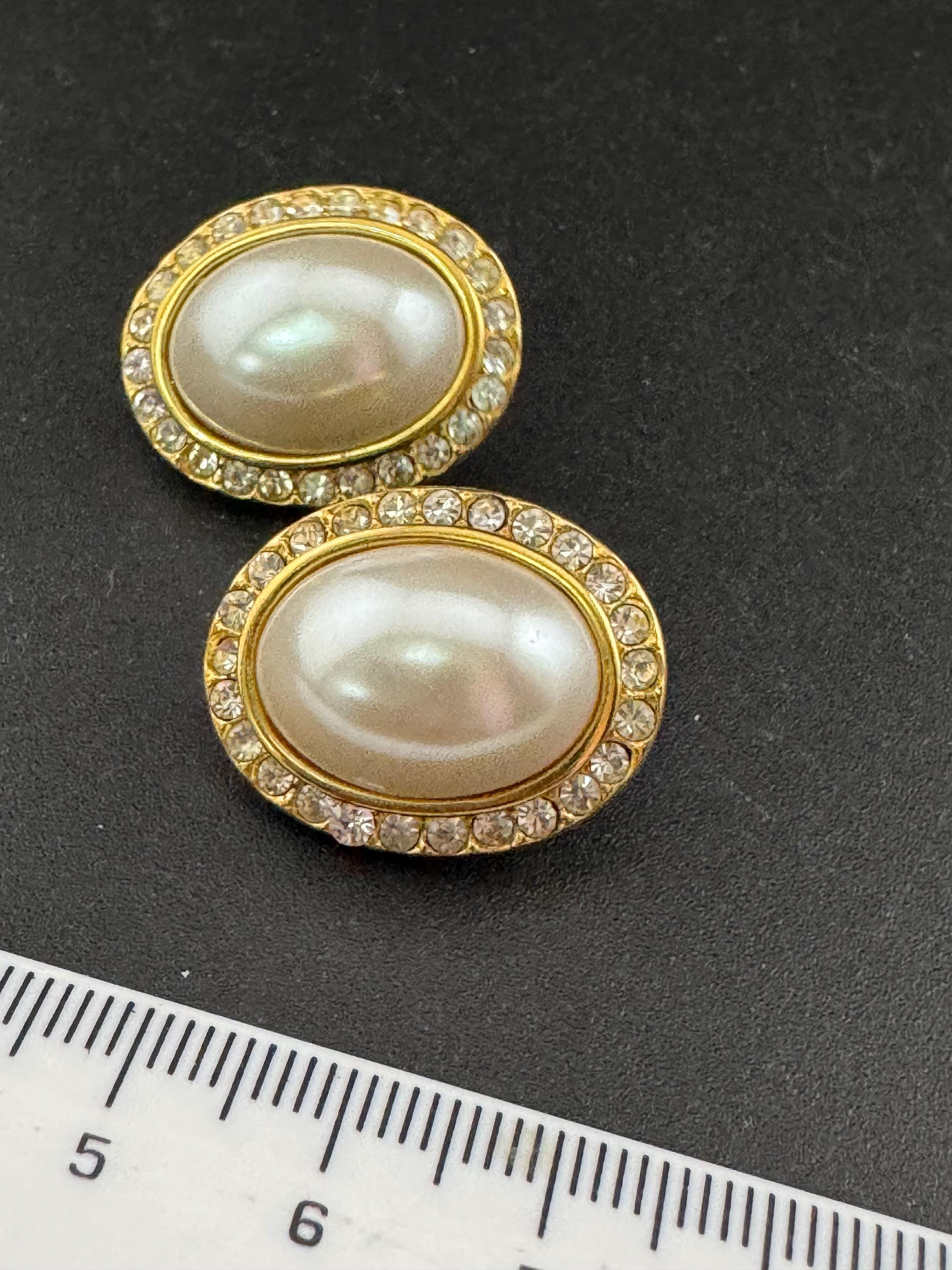 Vintage classic oval gold tone white faux pearl cabochon 2.5 stud earrings with diamanté crystal surround for pierced ears