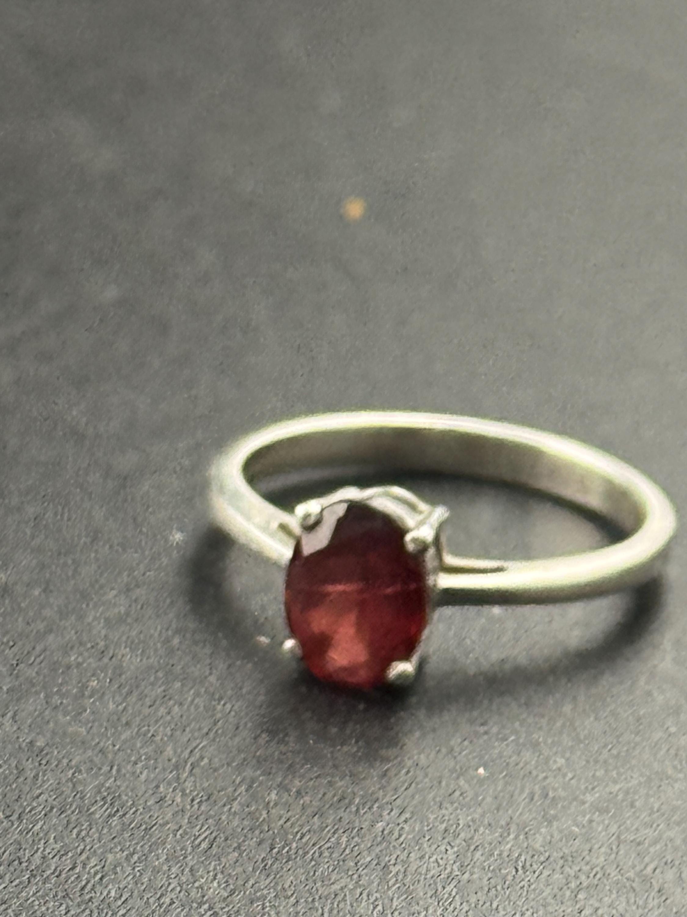 Retro Ruby Garnet Sterling Silver Ring - UK Size N