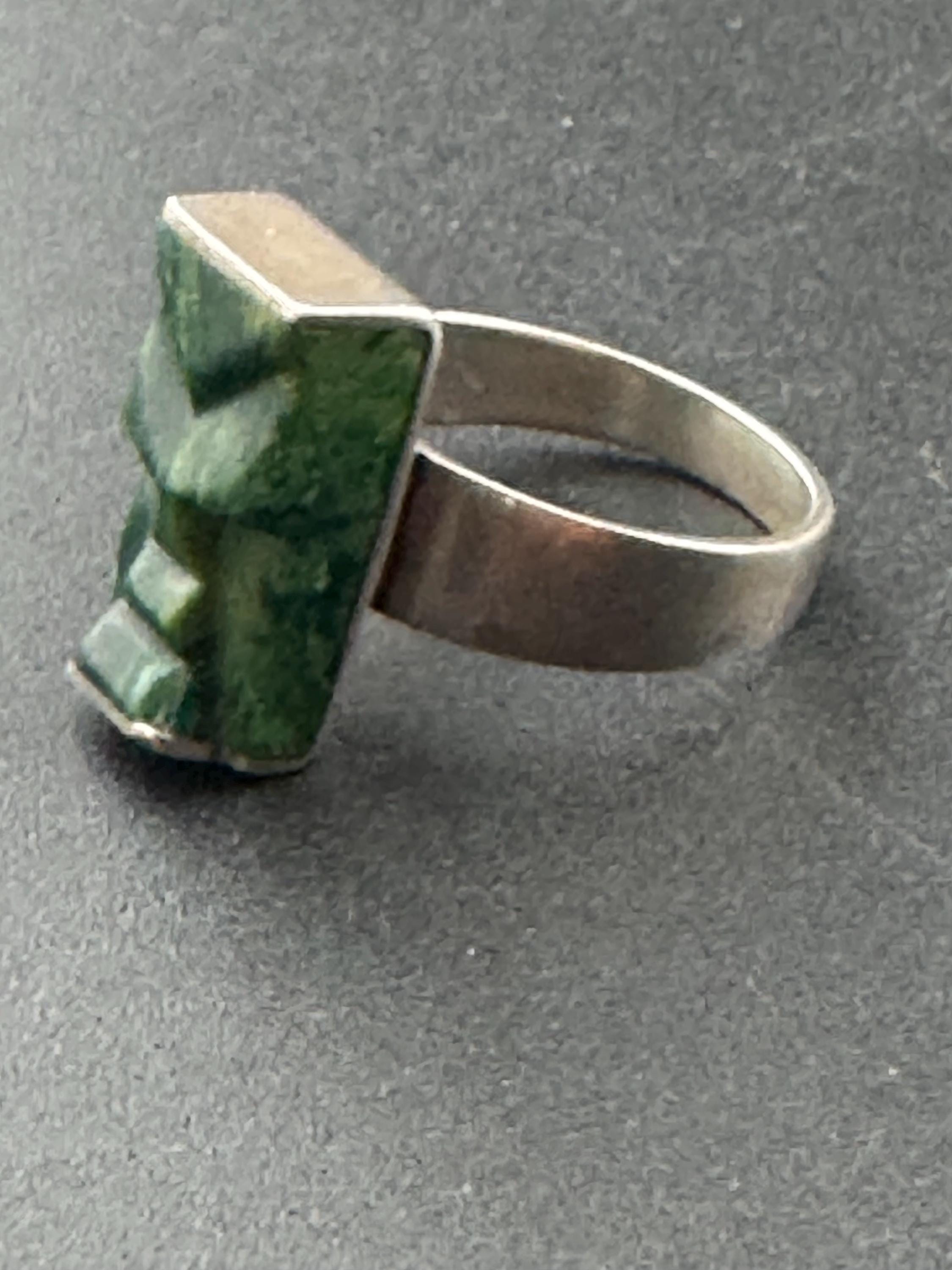 Vintage Sterling Silver South American Carved Green Jade malachite Face Statement Ring / Size 0