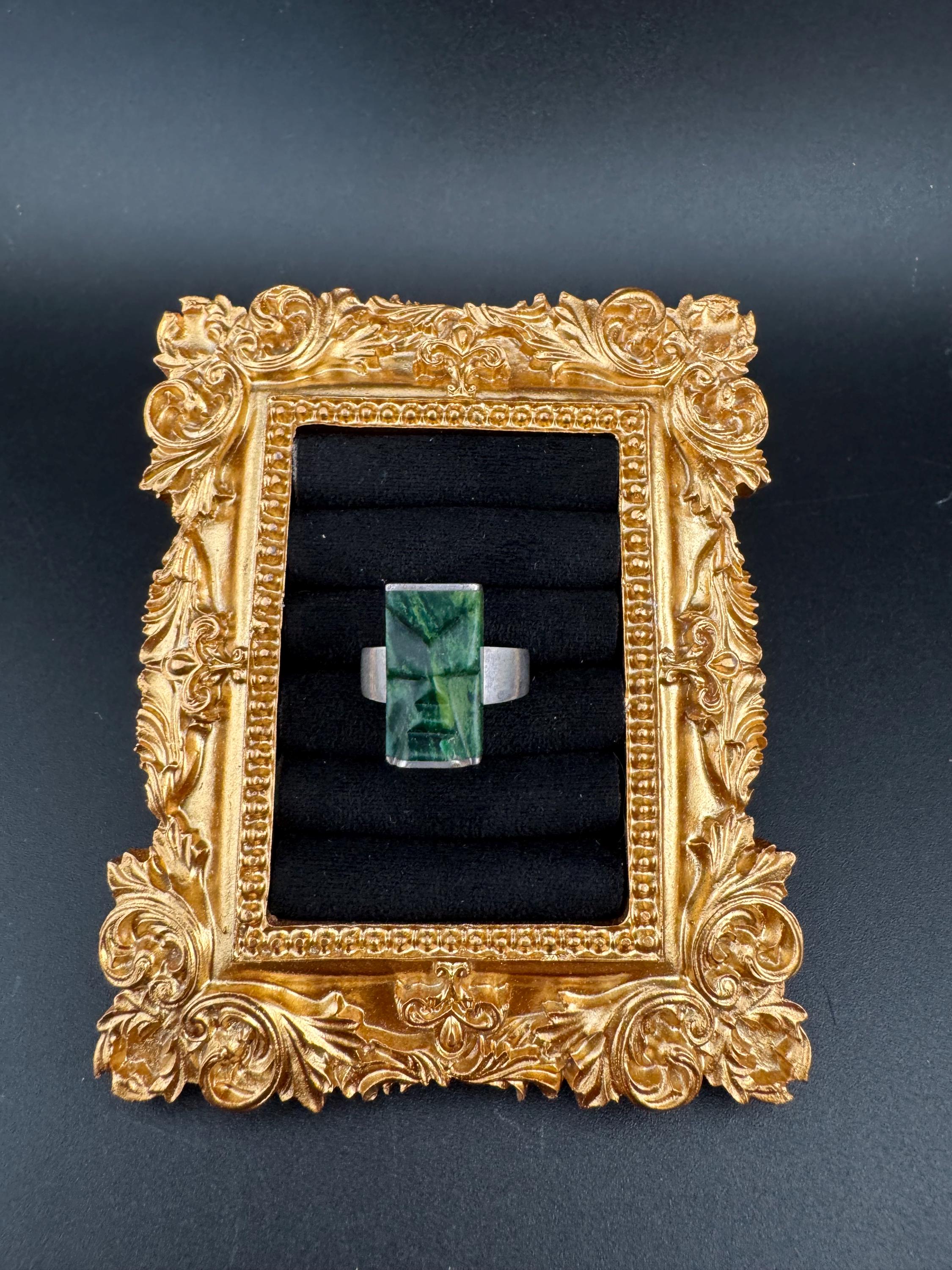 Vintage Sterling Silver South American Carved Green Jade malachite Face Statement Ring / Size 0