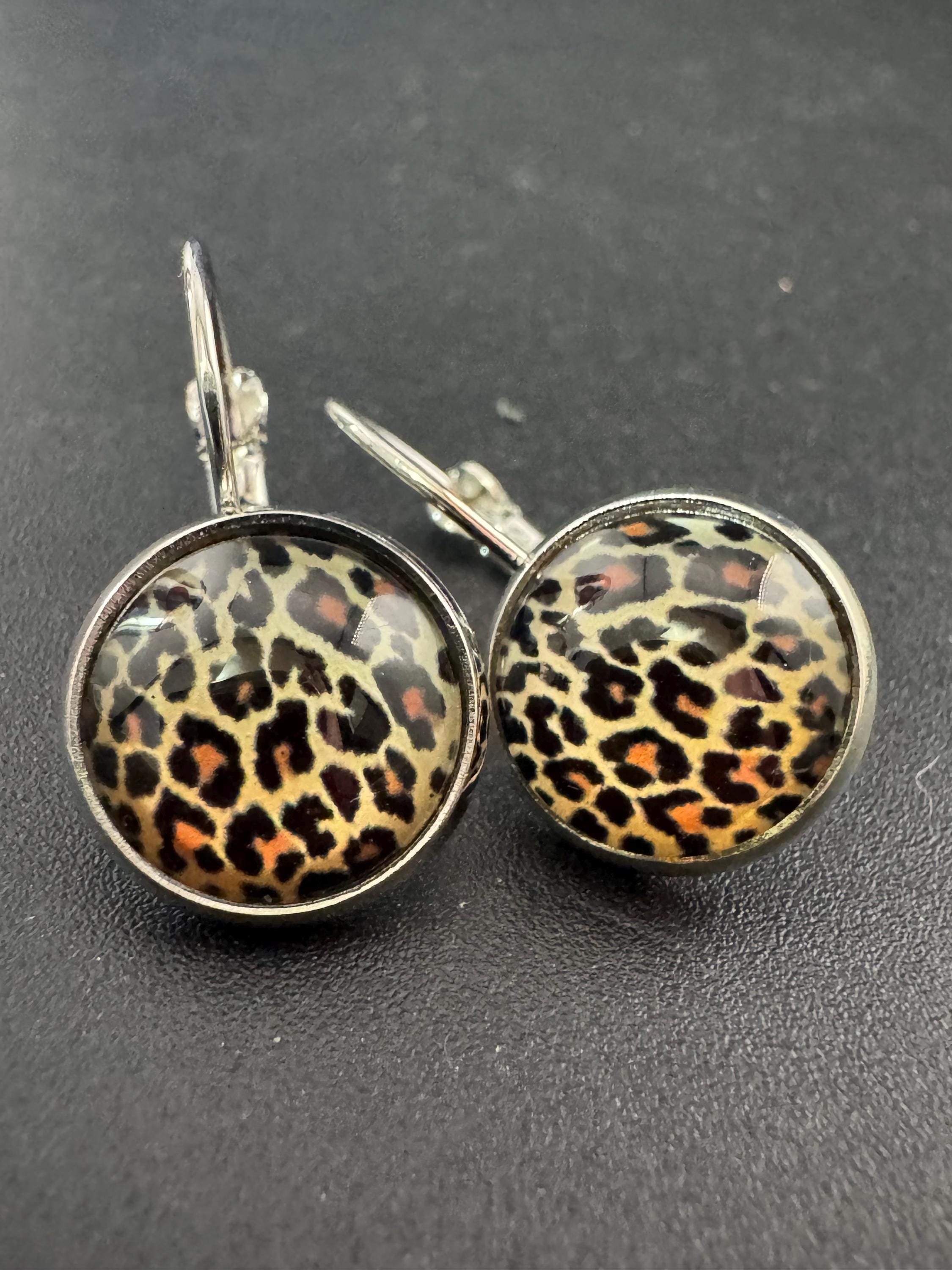 14mm Silver Brown animal Leopard print drop earrings, silver tone lever back glass cabochons.