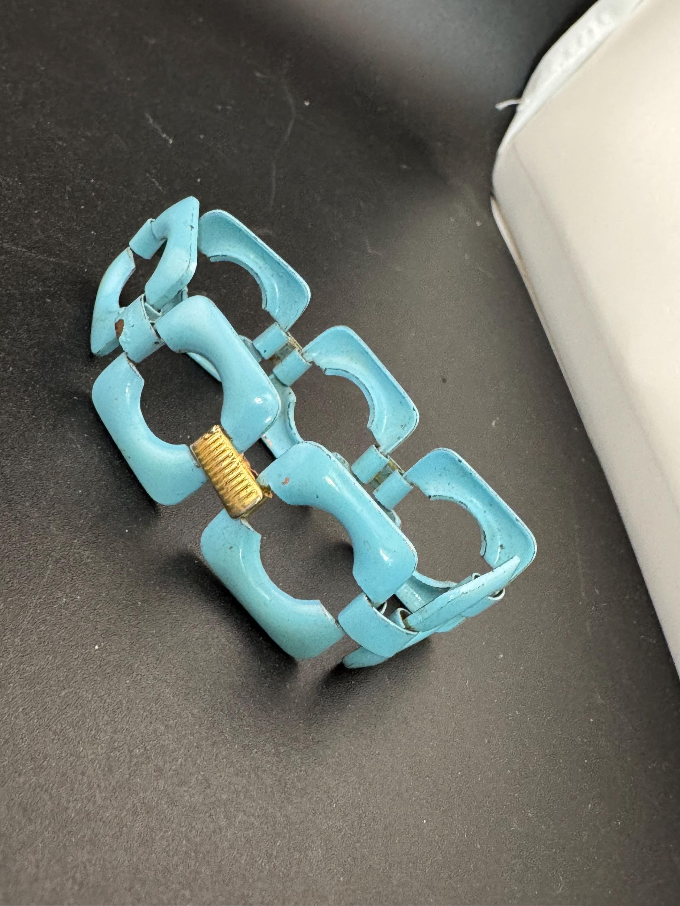 Vintage turquoise blue enamel chain link statement bracelet gold tone modernist nautical summer