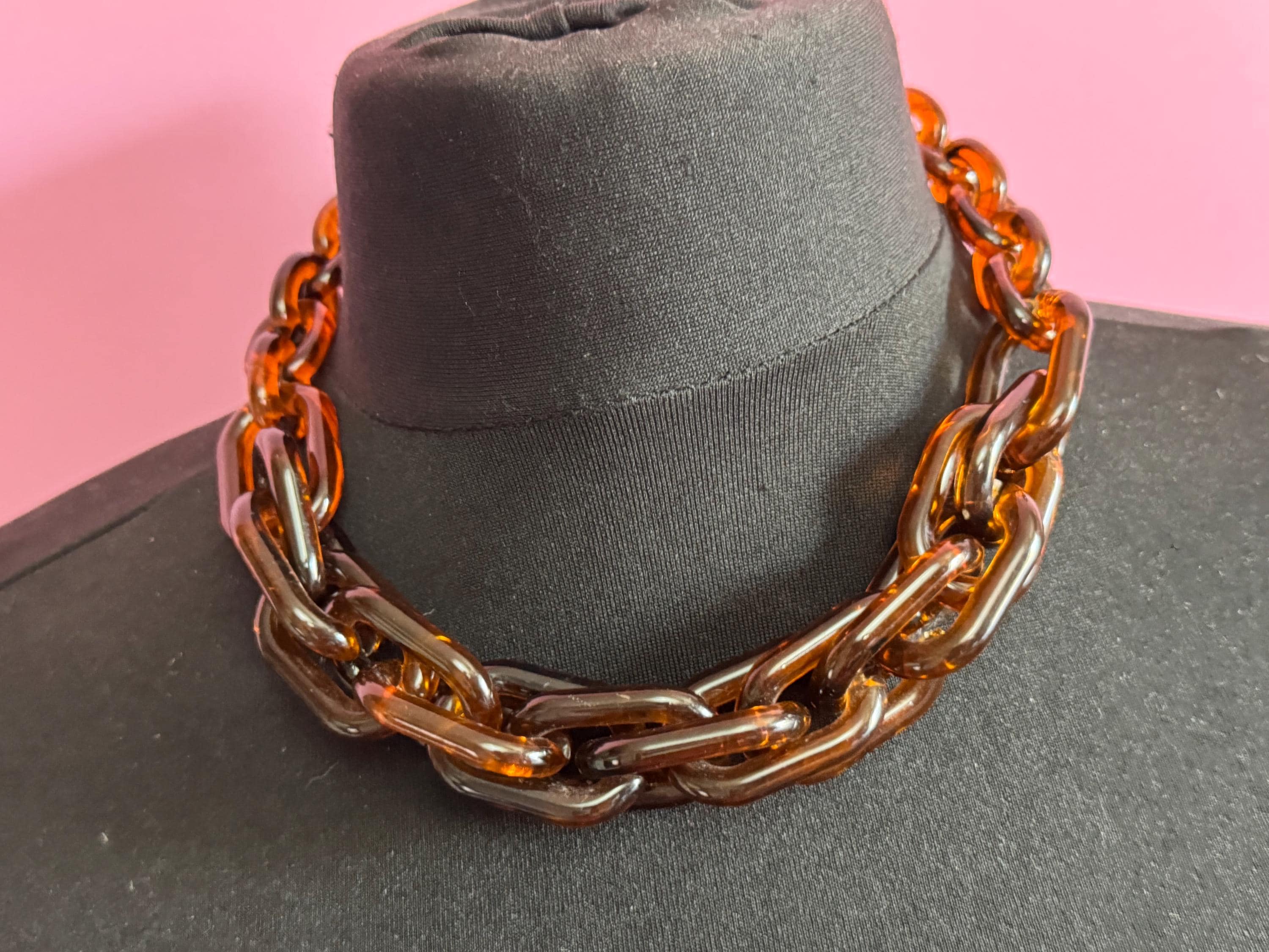 retro oversized brown faux tortoiseshell acrylic plastic chain link chunky necklace