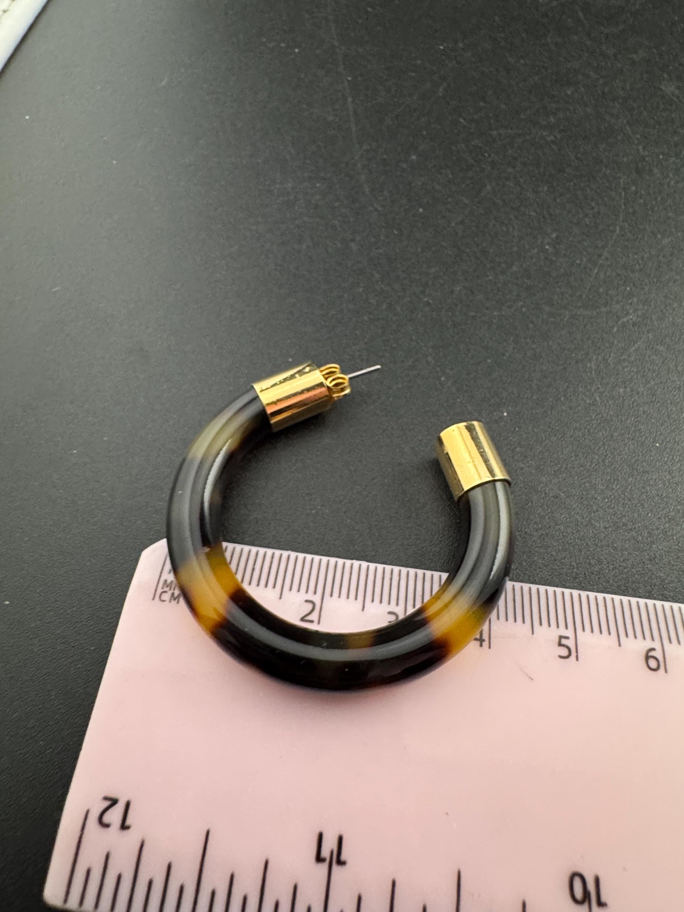 Retro pair of brown faux tortoiseshell 4cm gold tone hoop earrings