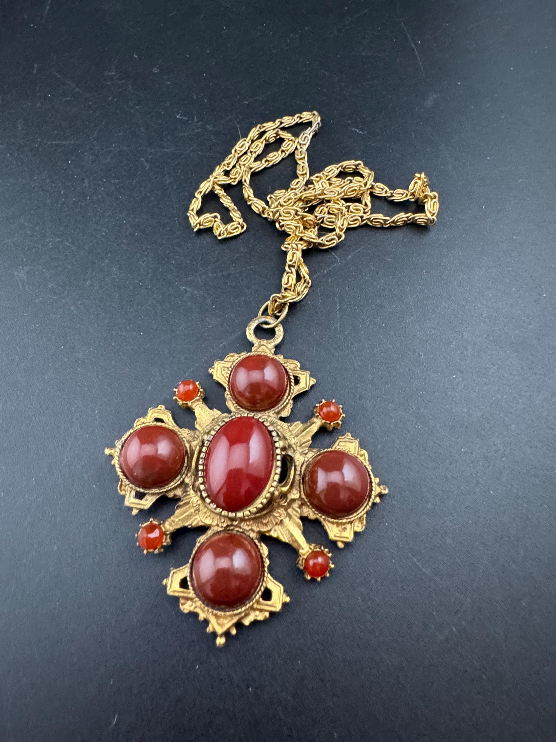 vintage carnelian red brown faux gemstone cabochons Maltese cross Pendant necklace, gold tone 1970s