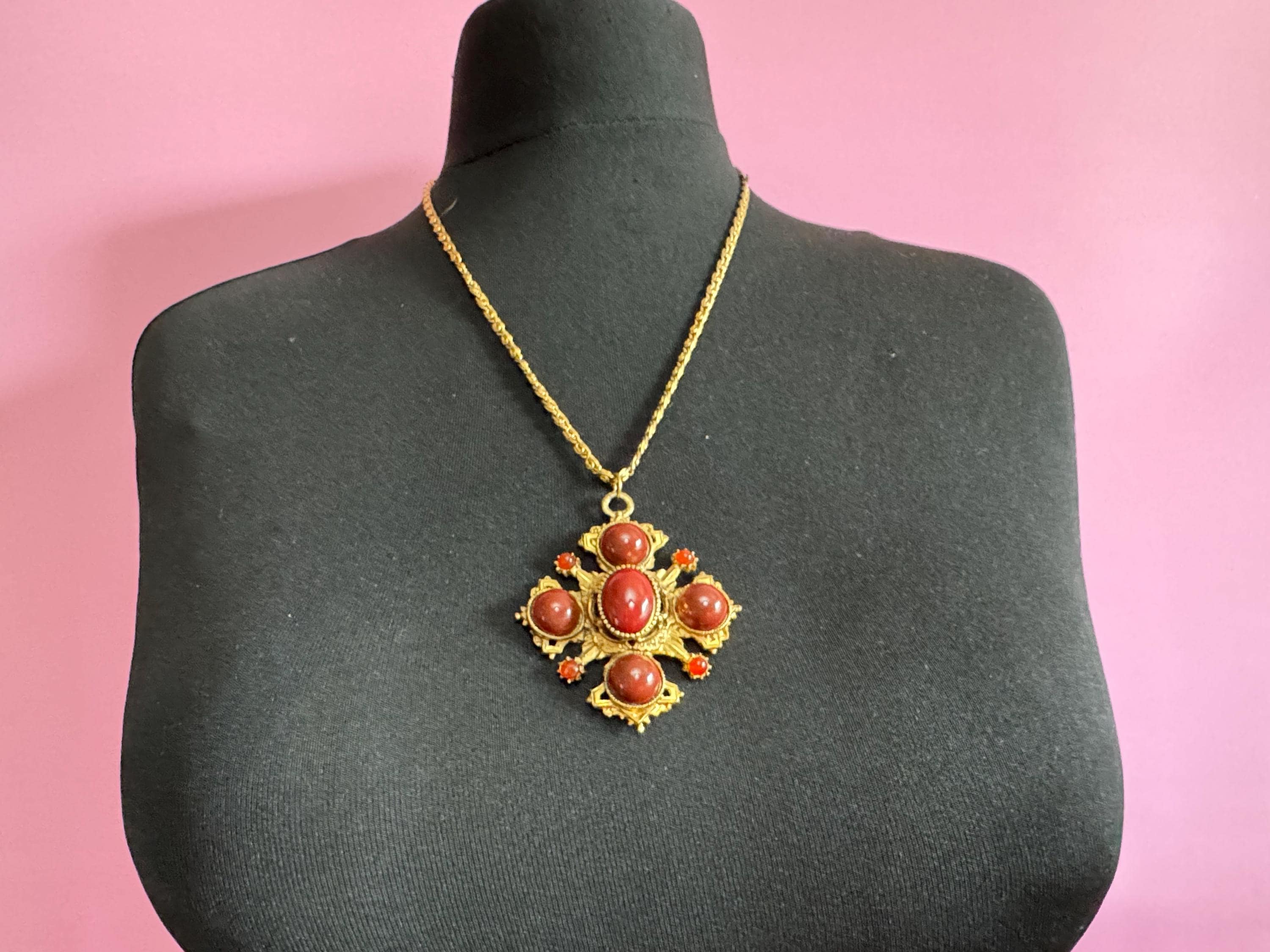 vintage carnelian red brown faux gemstone cabochons Maltese cross Pendant necklace, gold tone 1970s