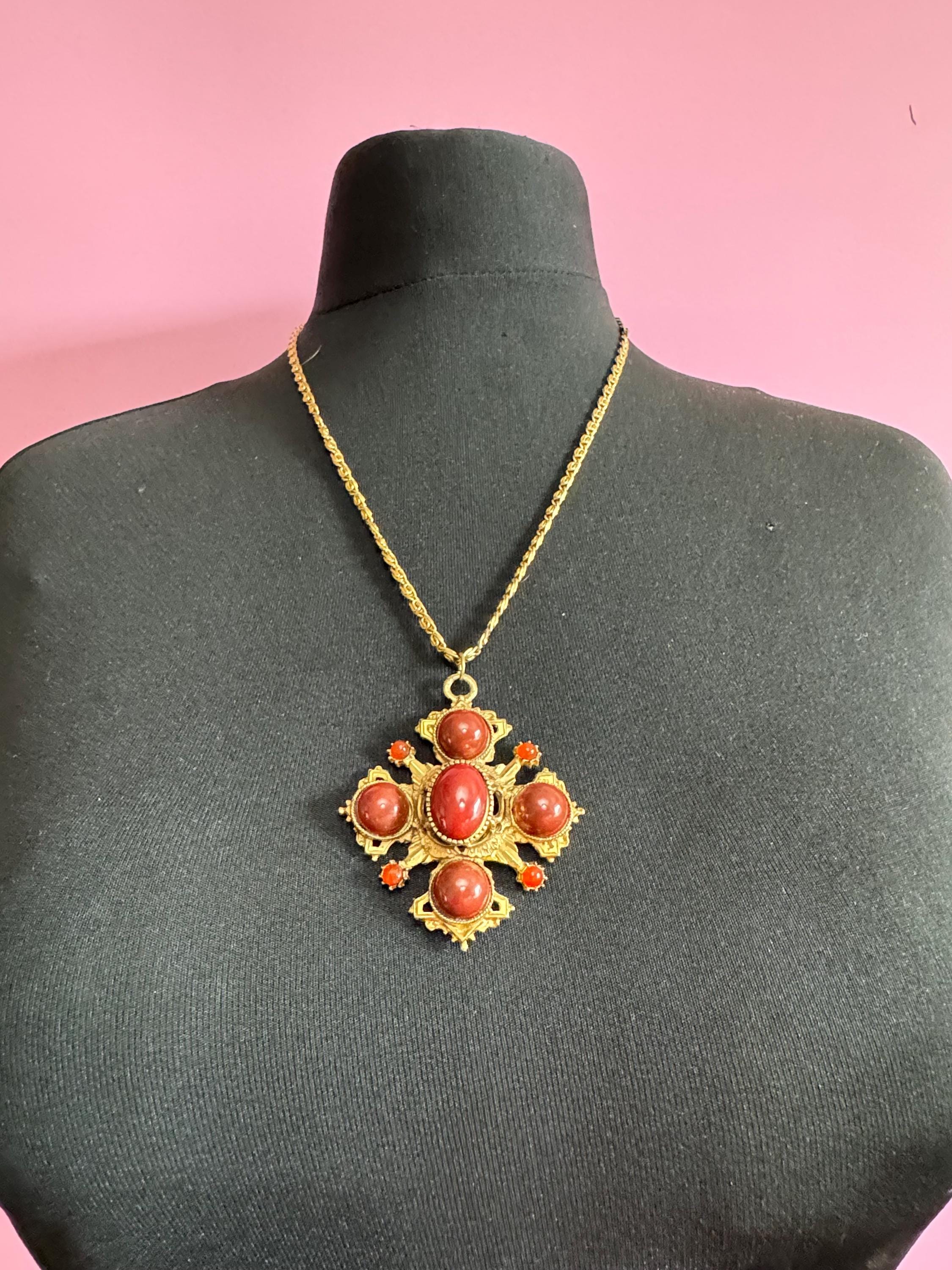 vintage carnelian red brown faux gemstone cabochons Maltese cross Pendant necklace, gold tone 1970s