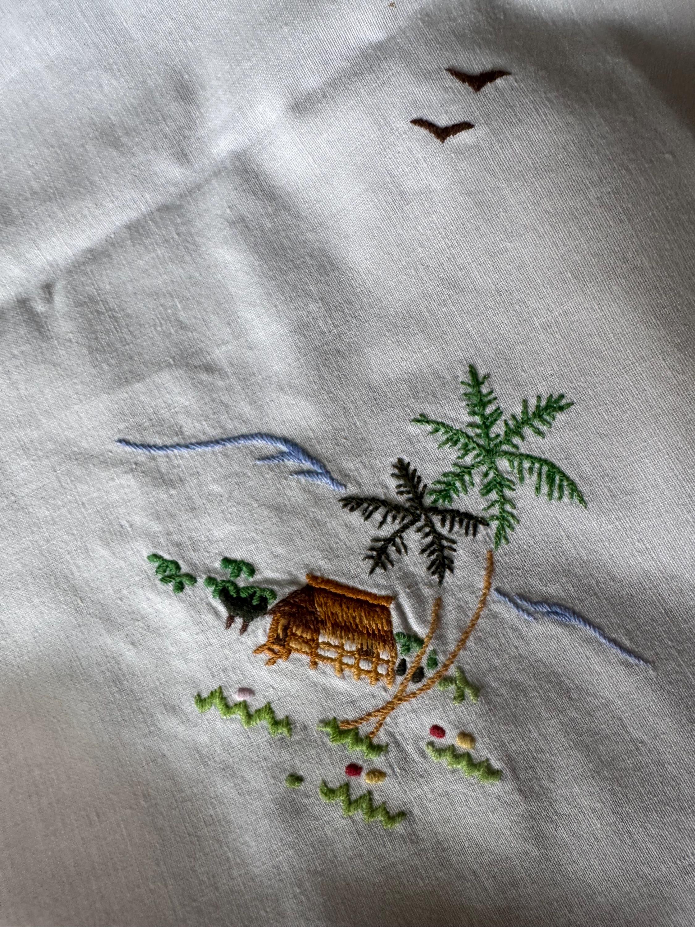 79 x 86 near square white blue green palm tree Chinese embroidered cotton oriental boat scene tablecloth chateau cottage Japanese